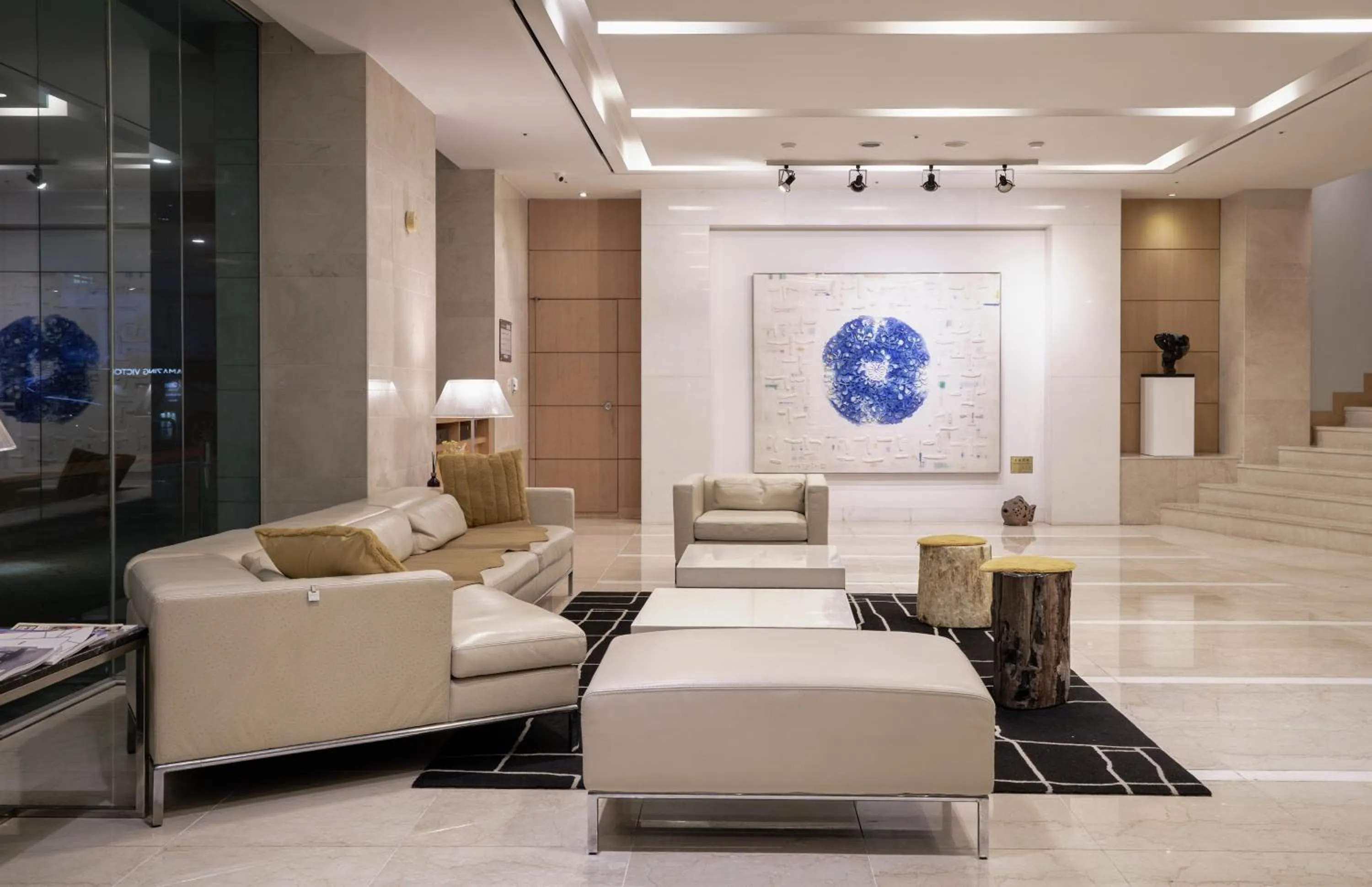 Lobby or reception in Best Western Premier Gangnam Hotel
