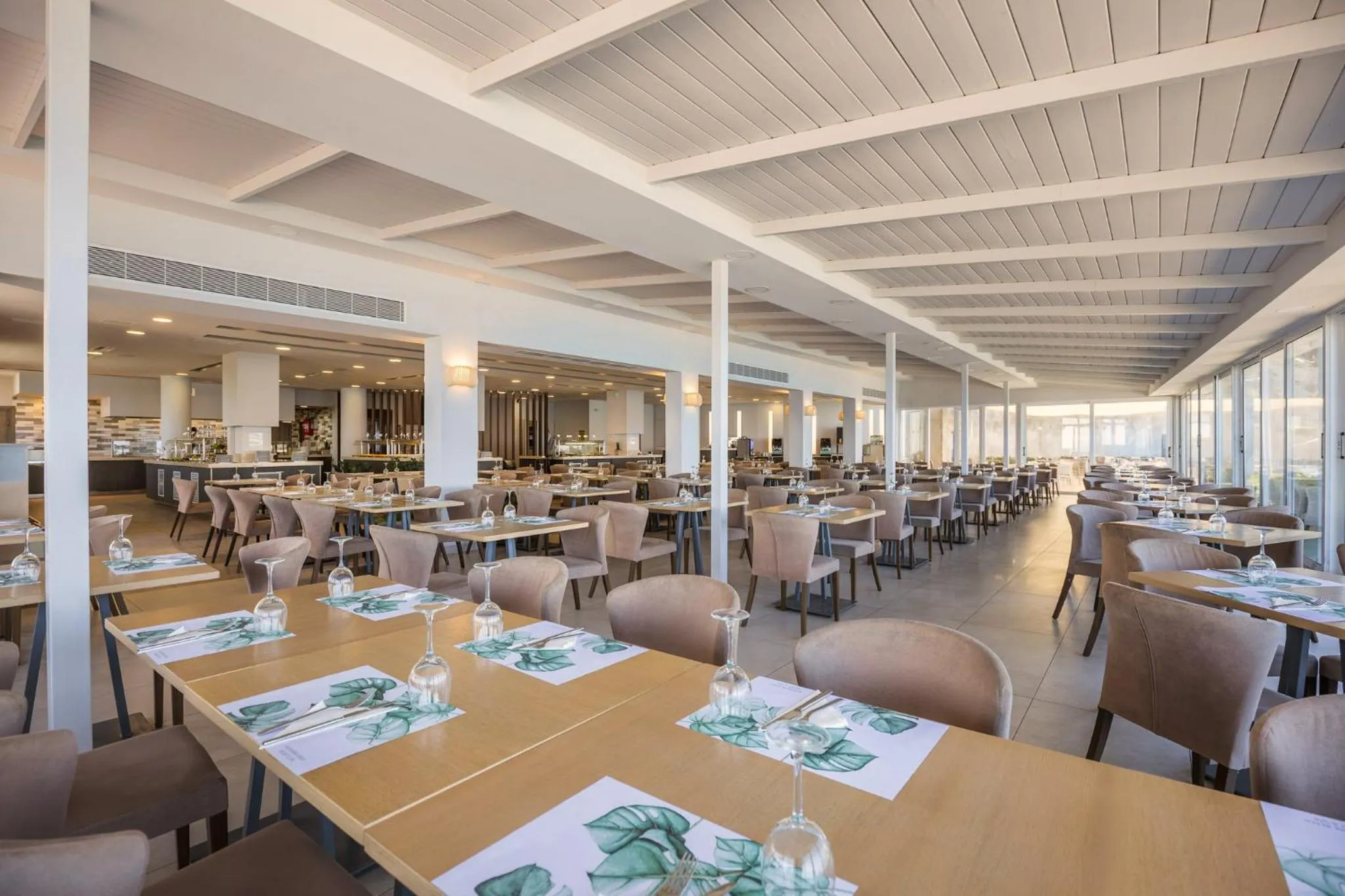 Restaurant/places to eat in Alexandra Beach Resort & Spa