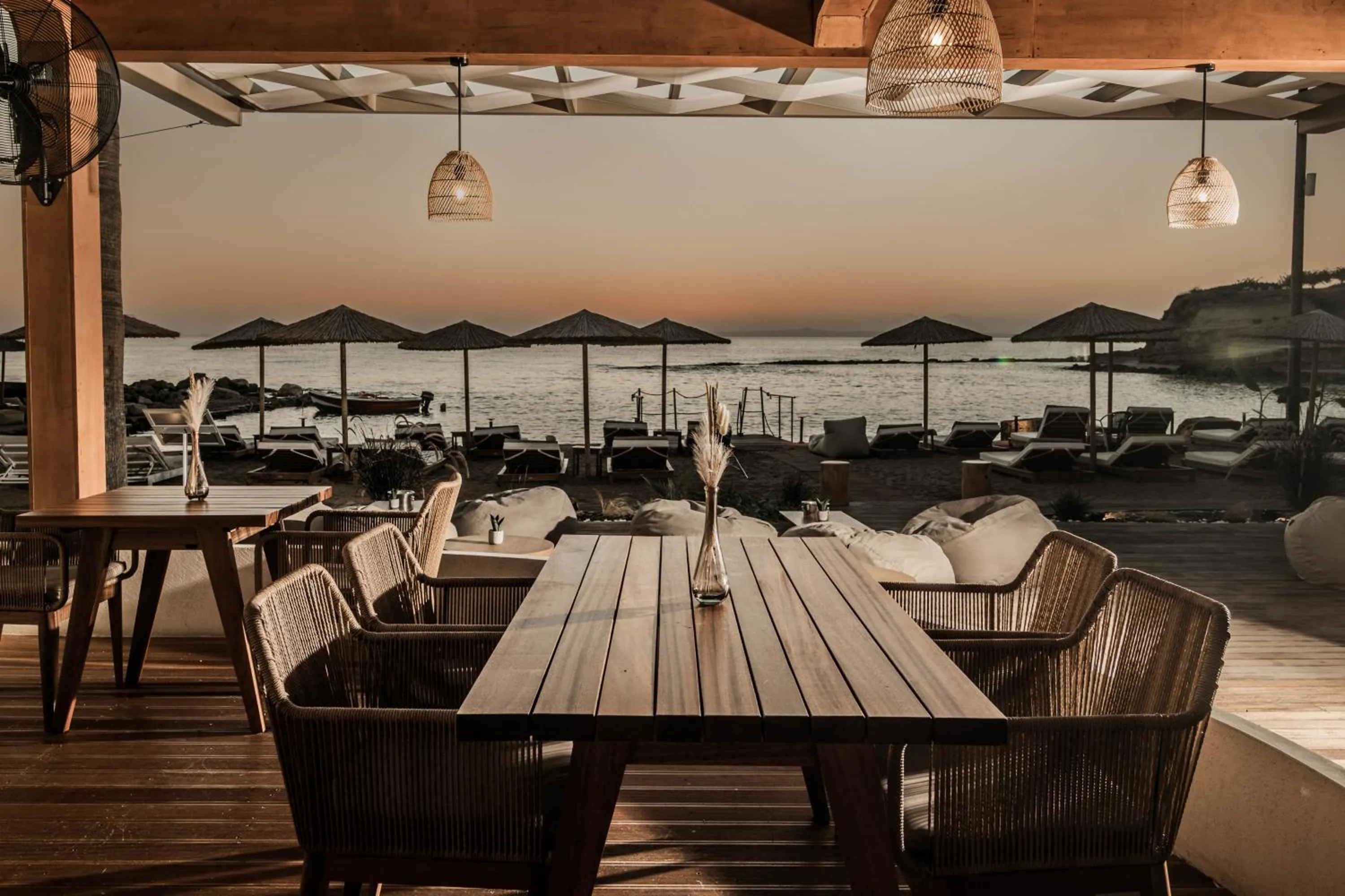 Restaurant/places to eat in Alexandra Beach Resort & Spa