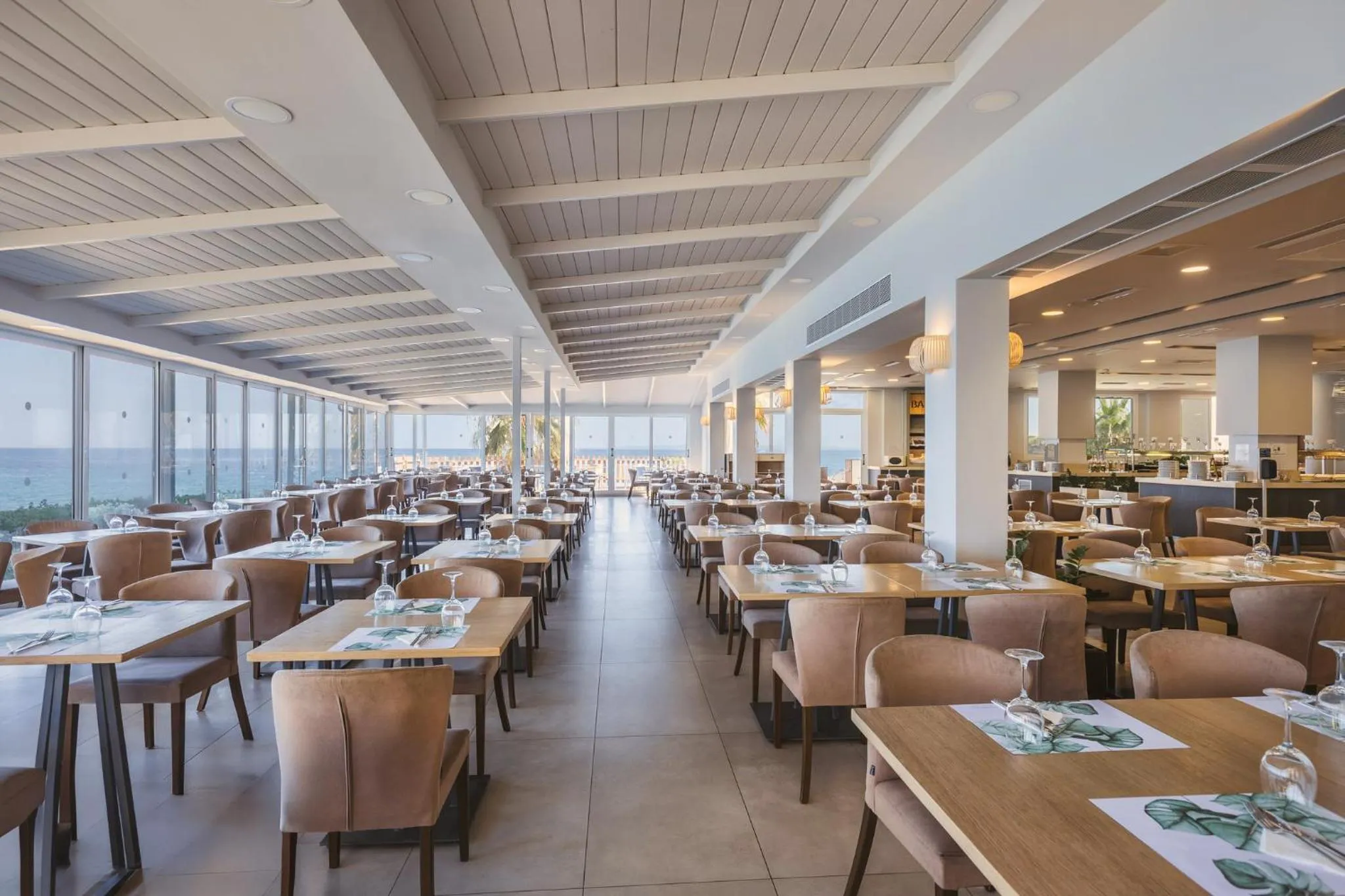 Restaurant/places to eat in Alexandra Beach Resort & Spa