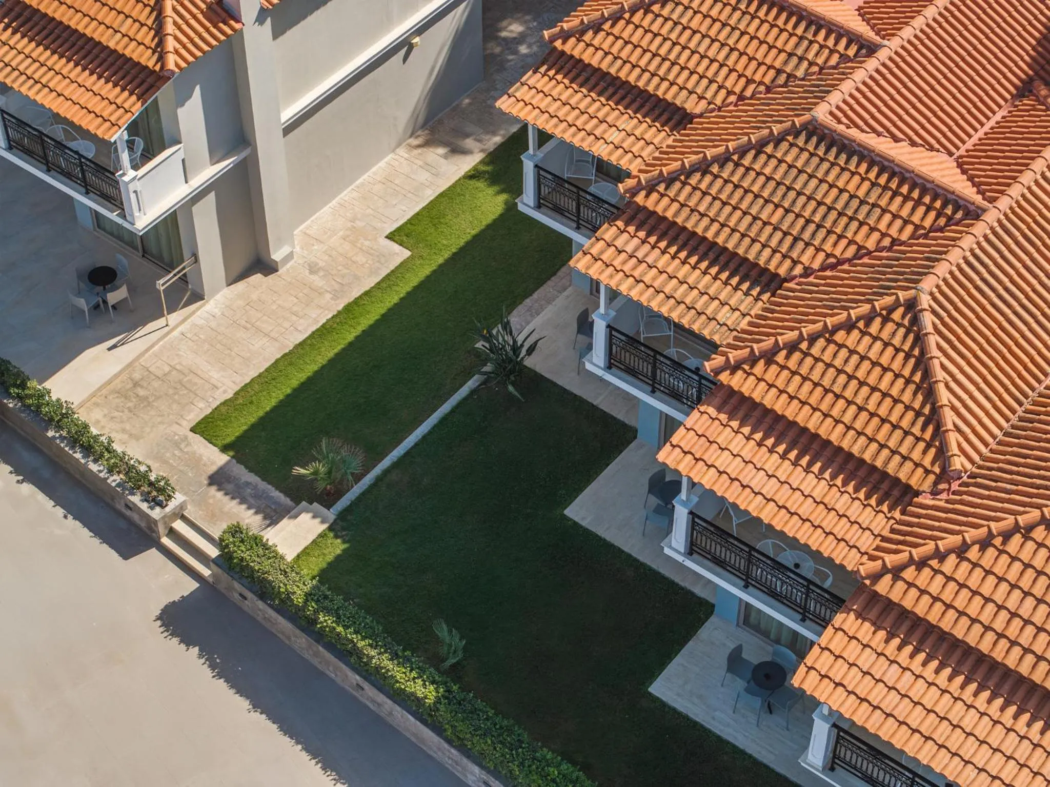 Property building in Alexandra Beach Resort & Spa