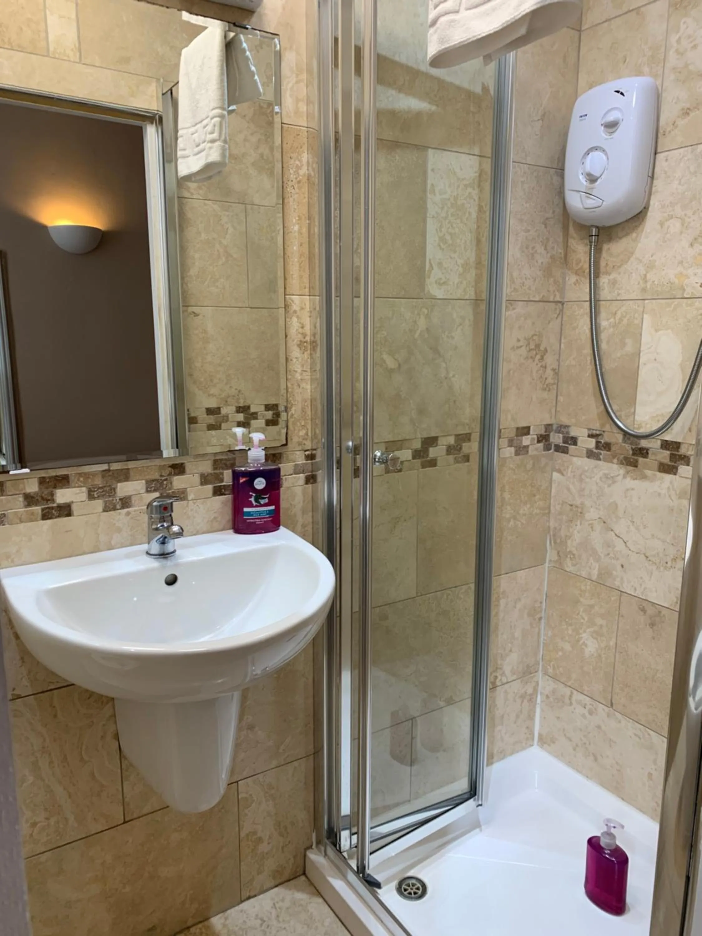 Shower in New Union ADULTS ONLY