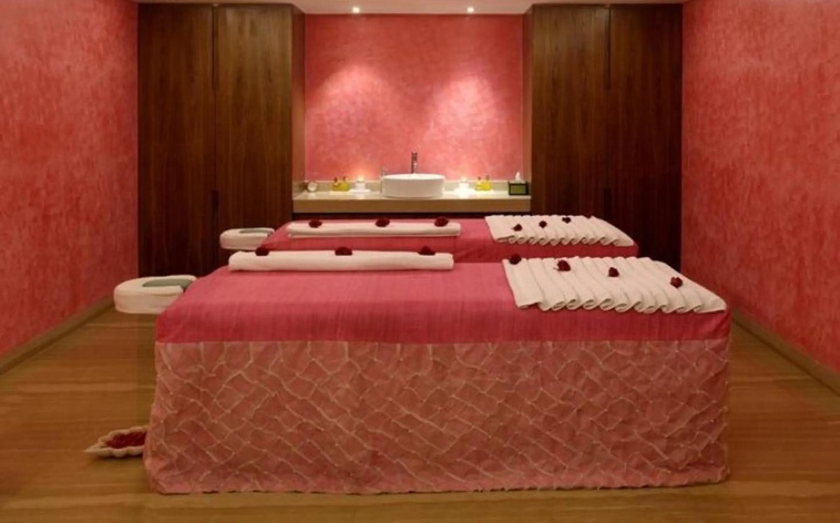 Spa and wellness centre/facilities, Bed in The Park Kolkata
