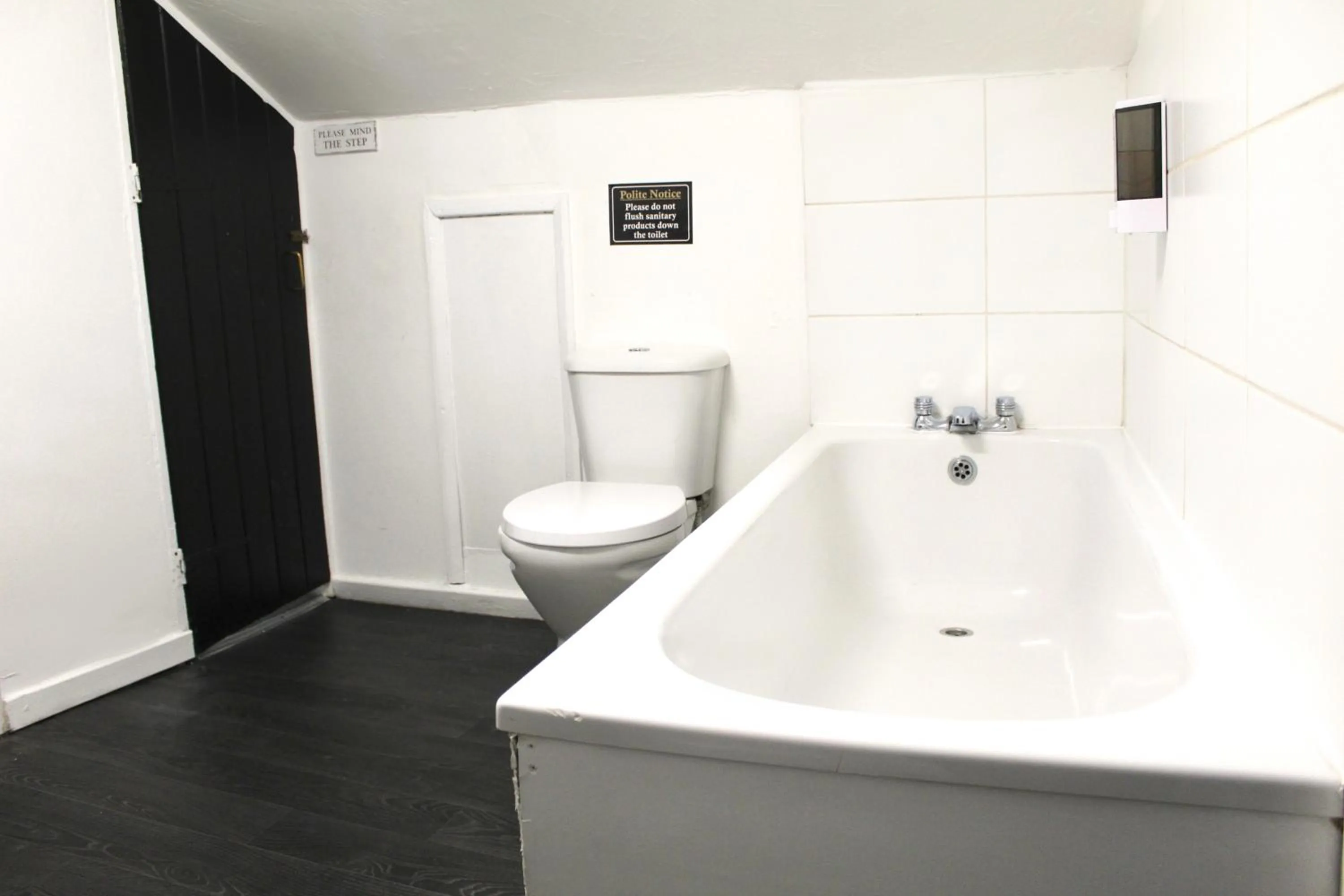 Bathroom in Mitre Hotel Manchester City Centre