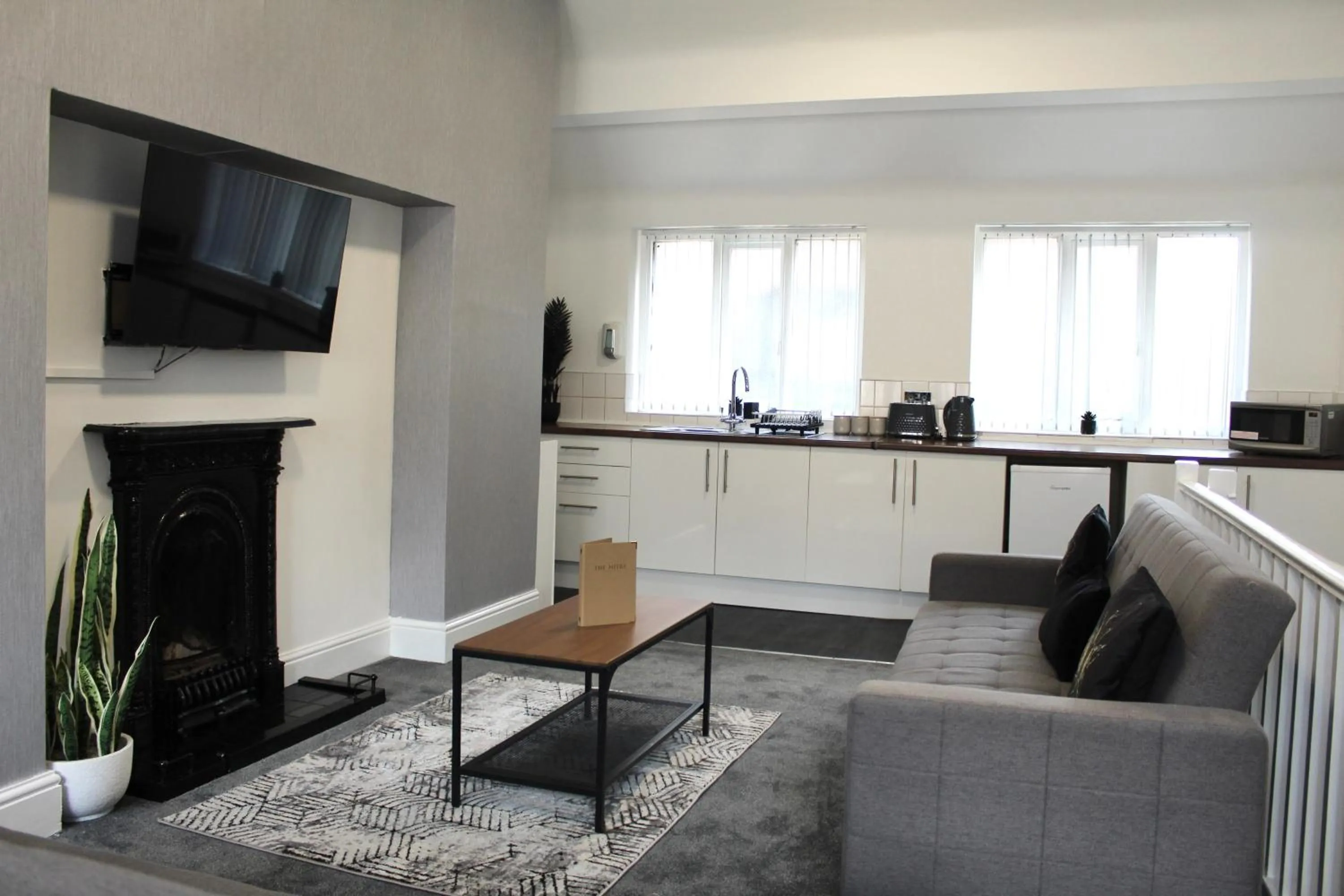 Kitchen or kitchenette in Mitre Hotel Manchester City Centre