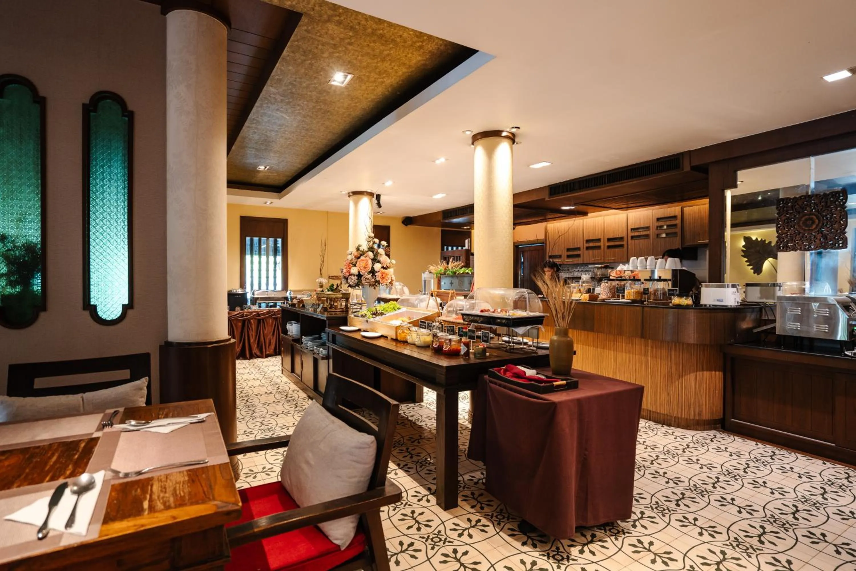 Restaurant/places to eat in The Rim Chiang Mai