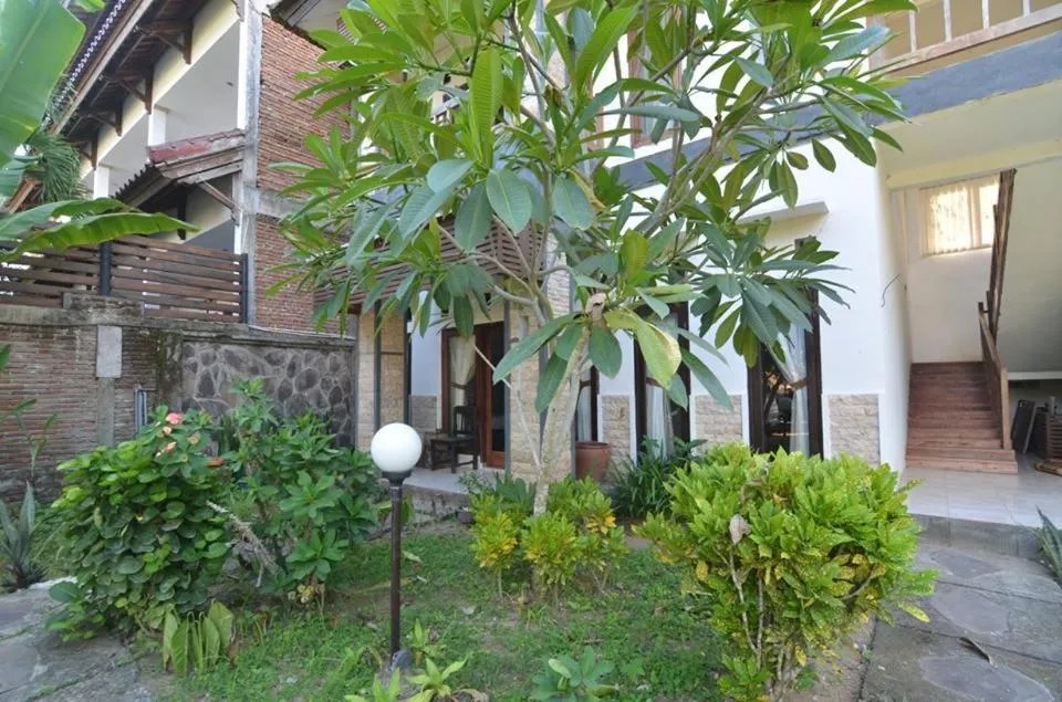 Puri Itoma Bungalows