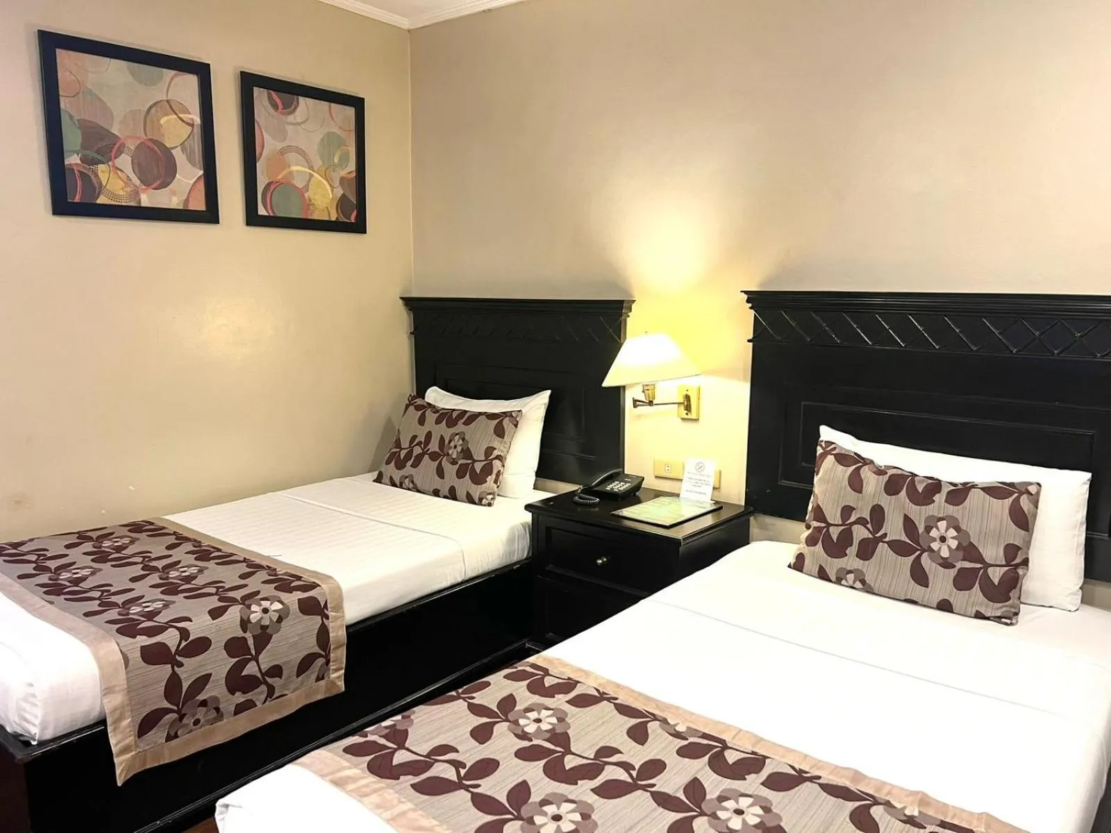 Bed in El Cielito Inn - Sta. Rosa