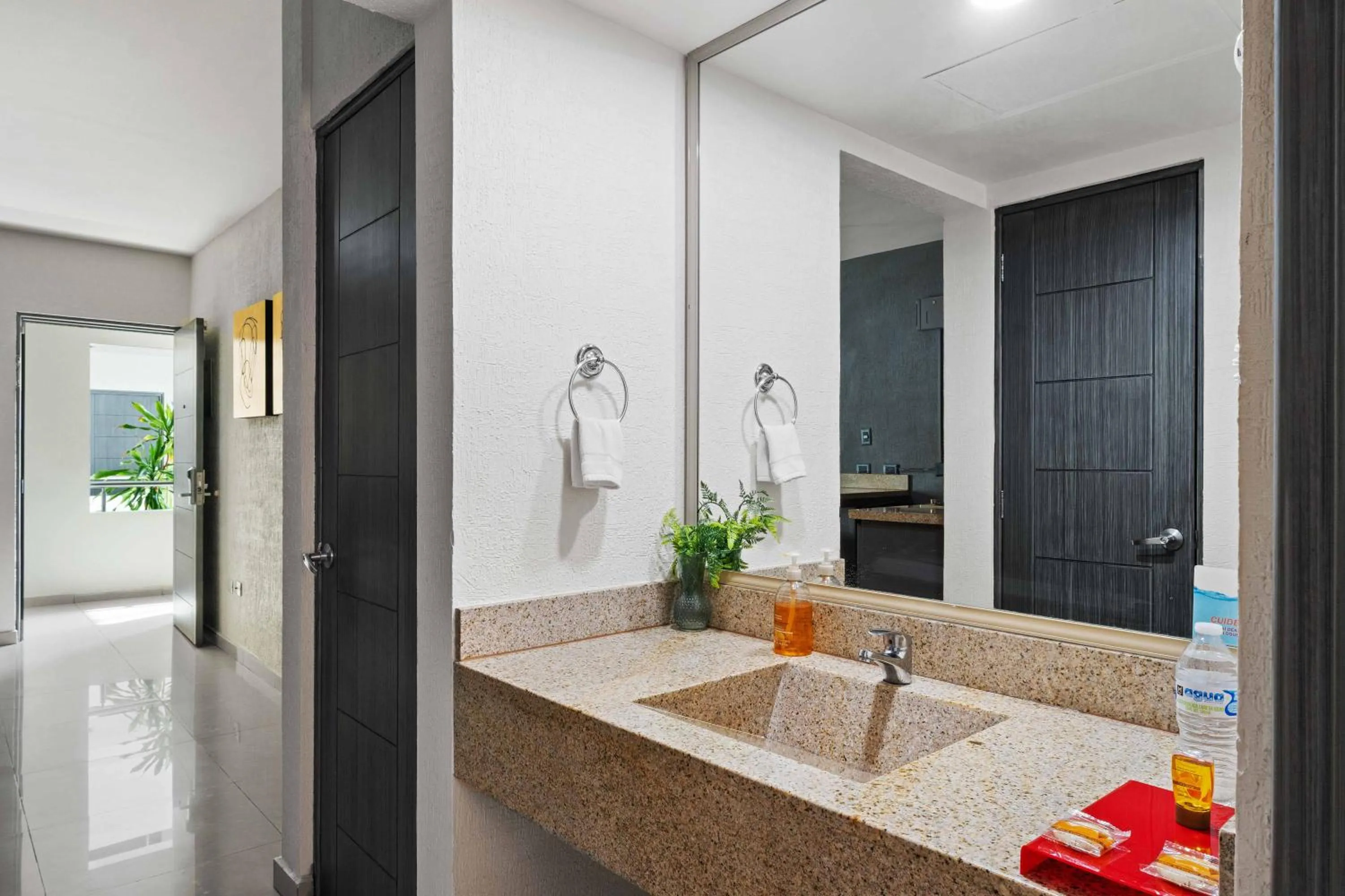 Bathroom in Homesuites Zaragoza