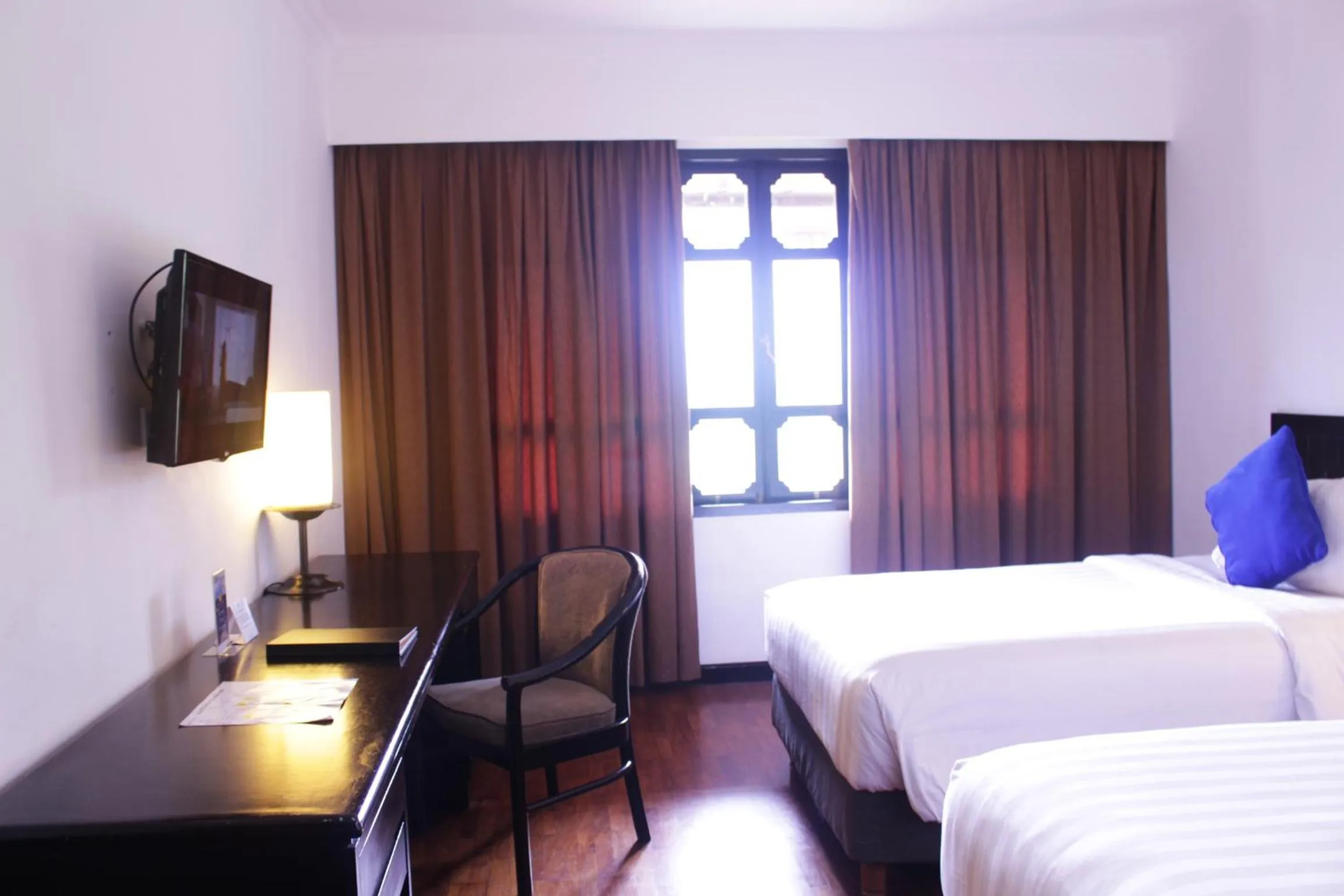 TV/Entertainment Center in Novotel Bukittinggi