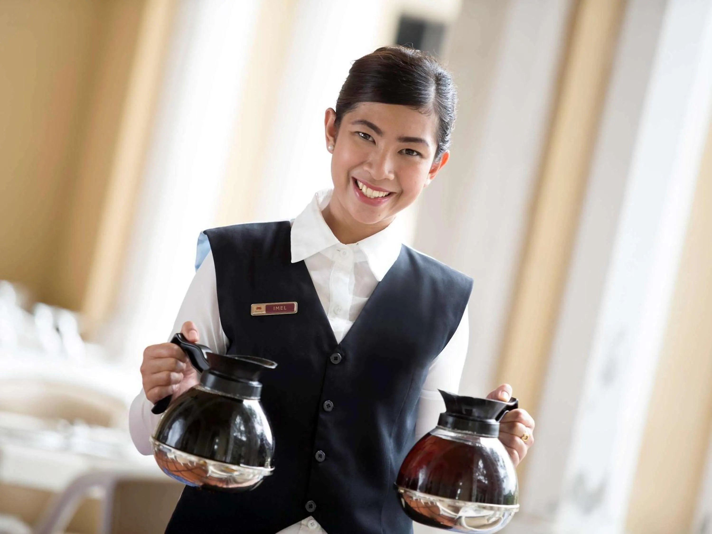 Restaurant/places to eat in Novotel Bukittinggi