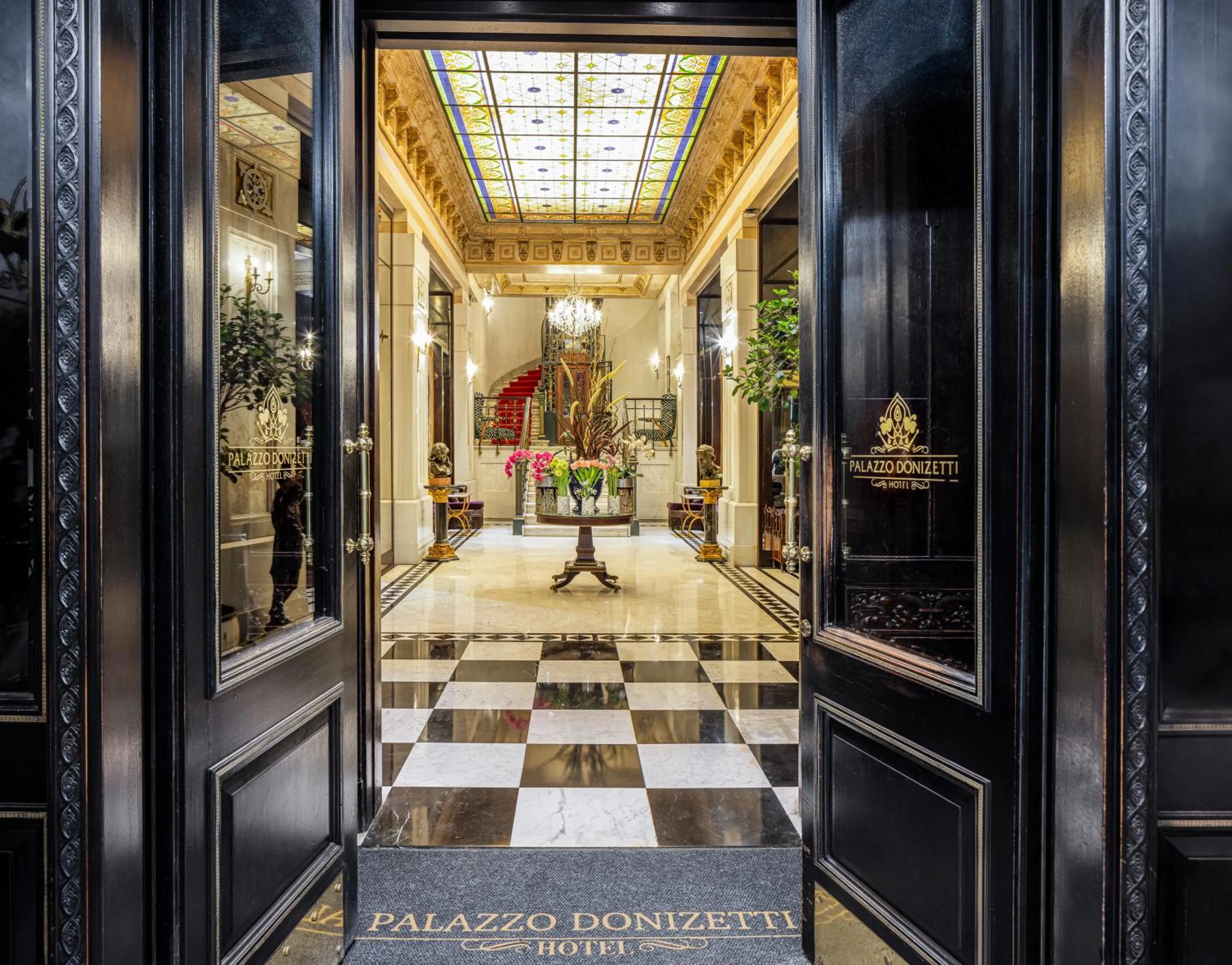 Facade/entrance in Palazzo Donizetti Hotel - Special Class