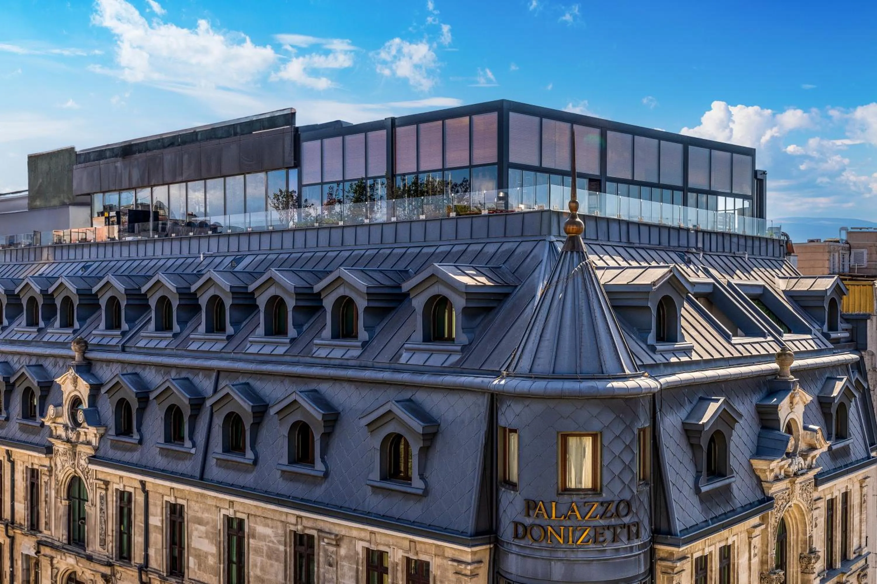 Property building in Palazzo Donizetti Hotel - Special Class