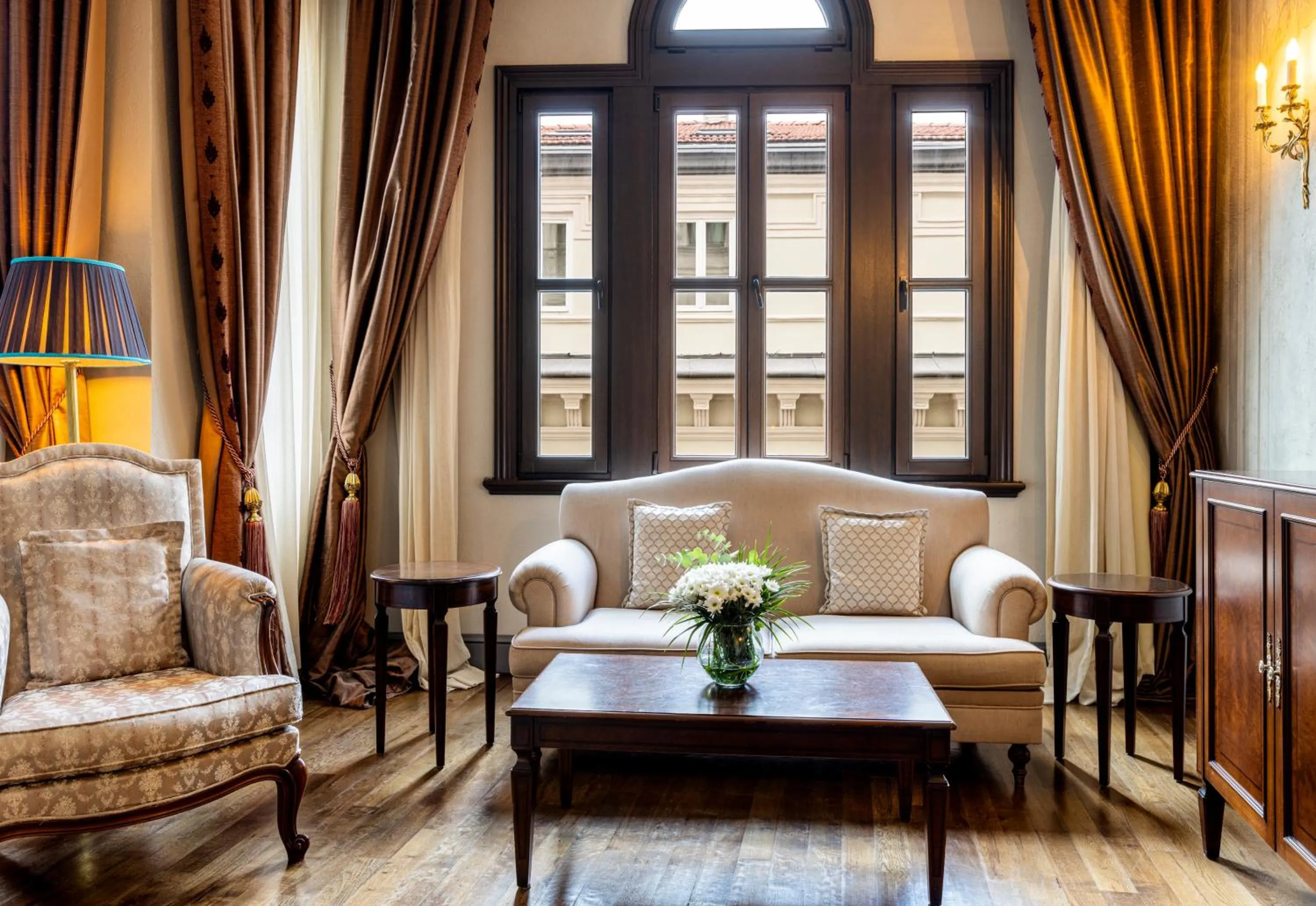 Seating area in Palazzo Donizetti Hotel - Special Class