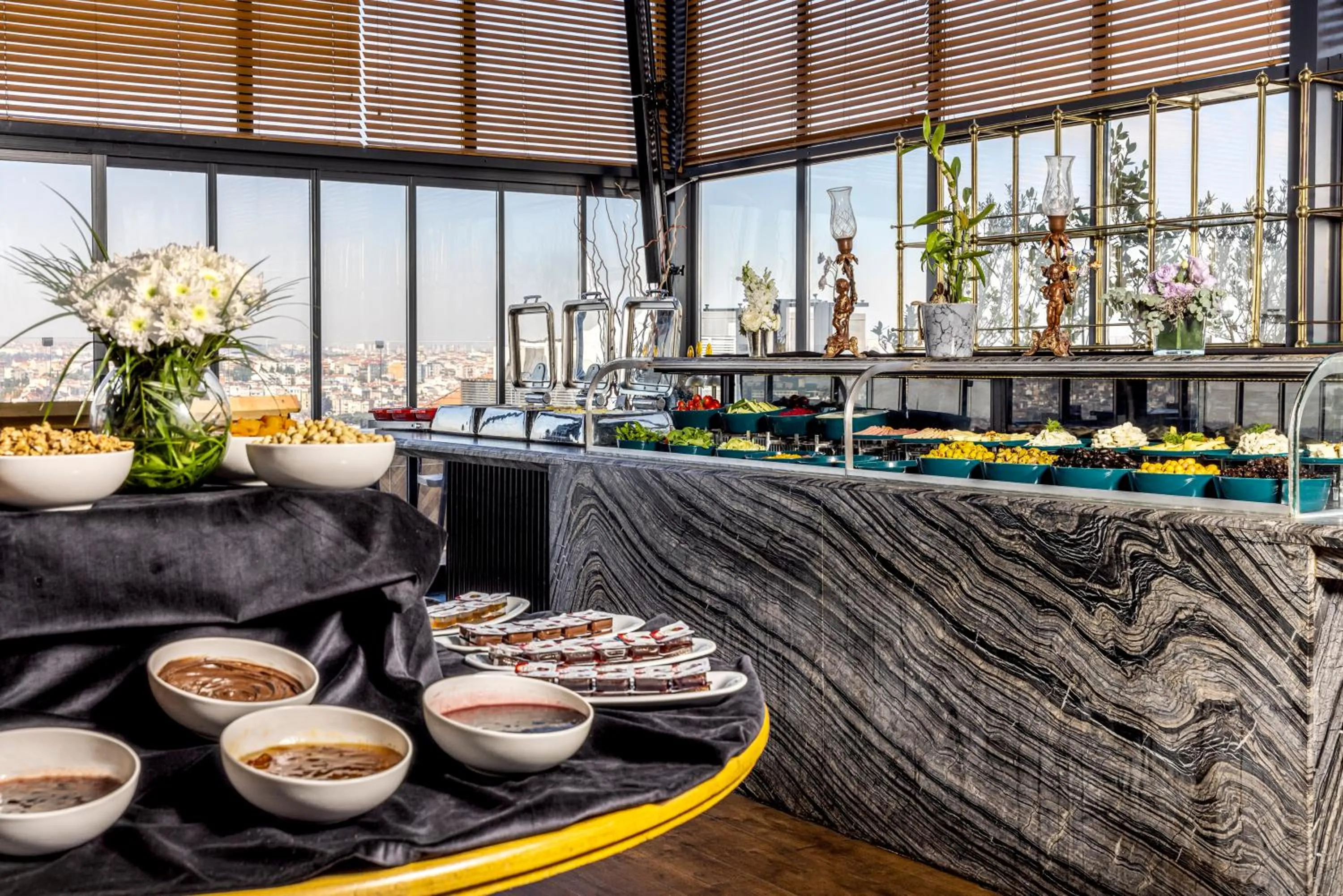 Buffet breakfast in Palazzo Donizetti Hotel - Special Class