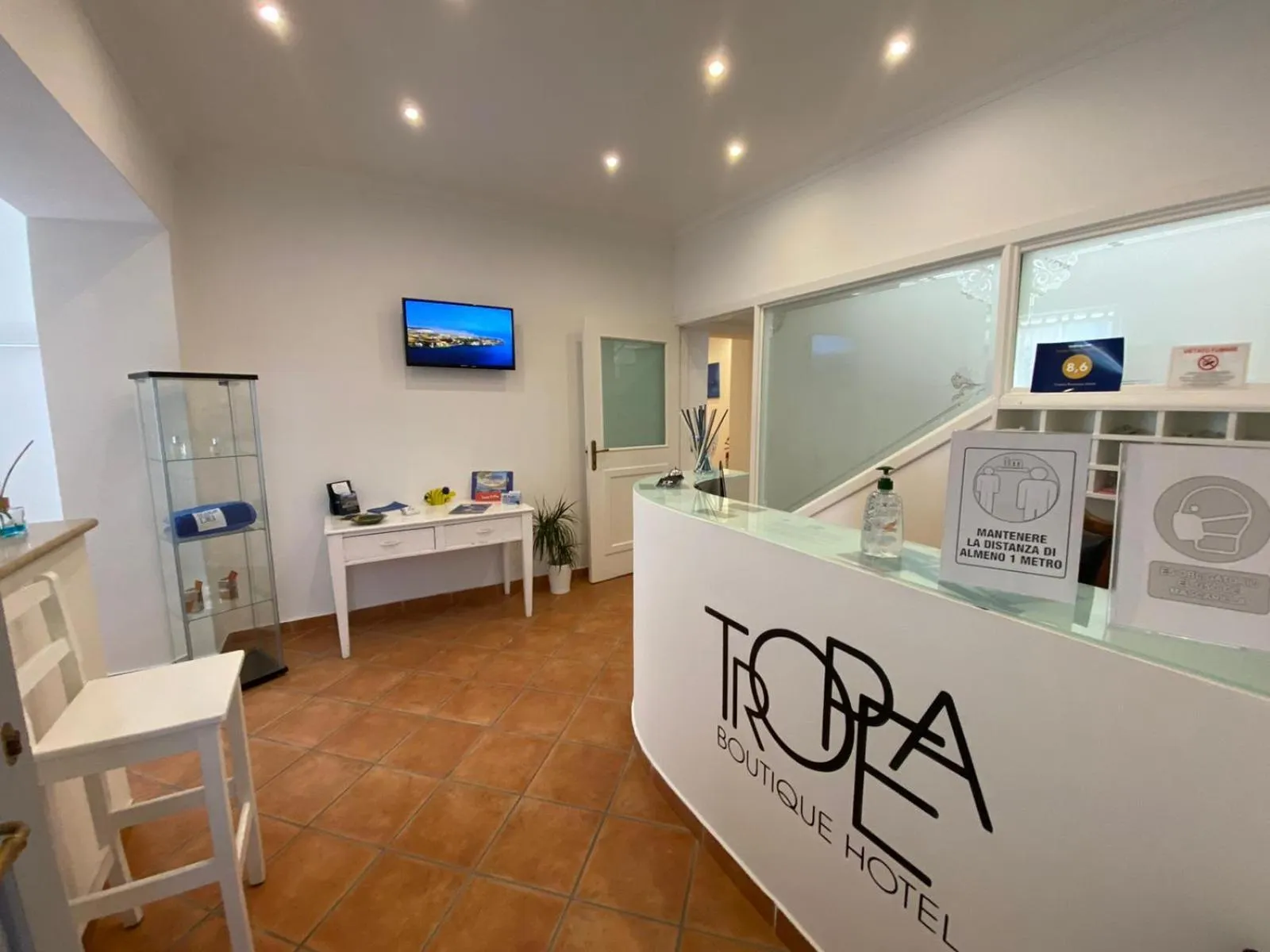 TV and multimedia in Tropea Boutique Hotel