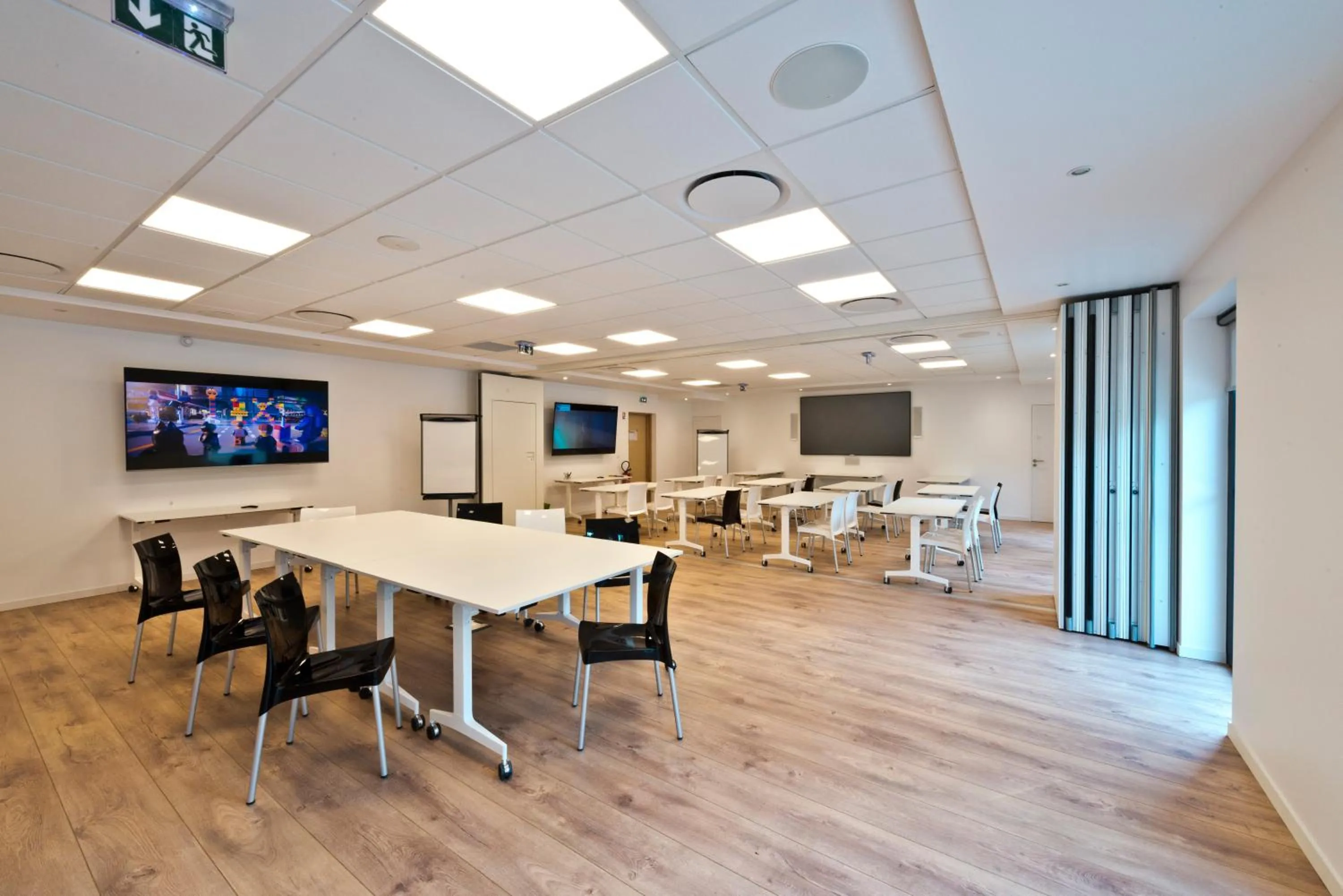 Business facilities in Kyriad Résidence Cabriès - Plan de Campagne