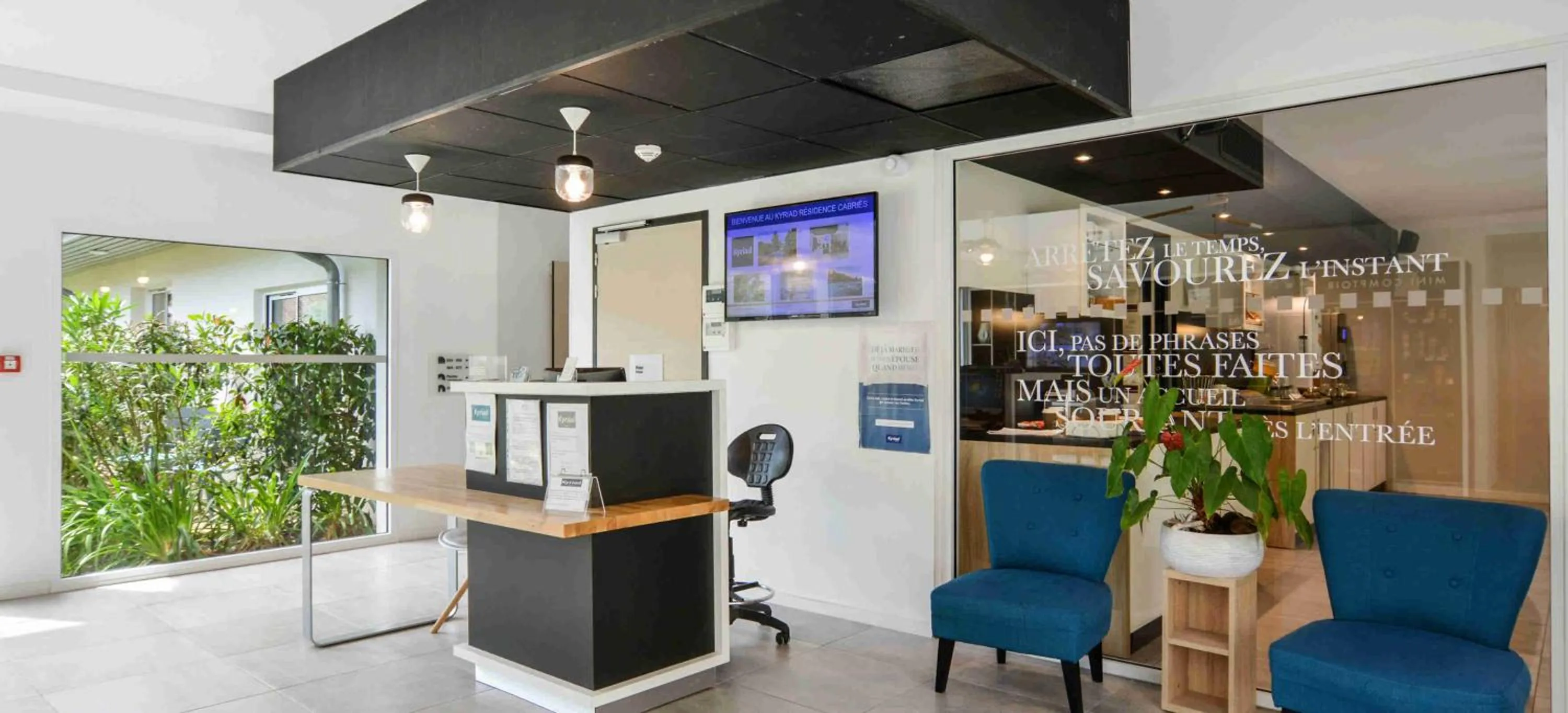 Lobby or reception in Kyriad Résidence Cabriès - Plan de Campagne