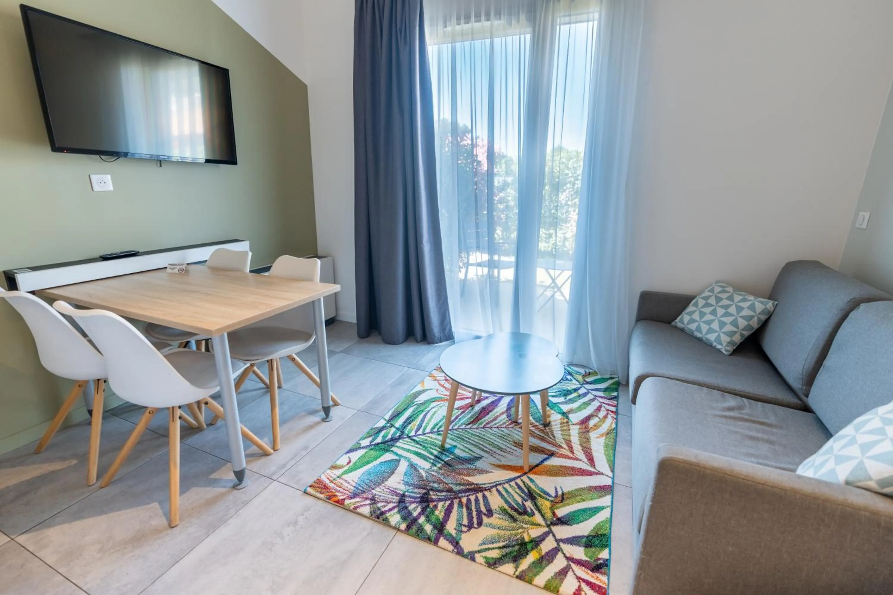 Property building in Kyriad Résidence Cabriès - Plan de Campagne