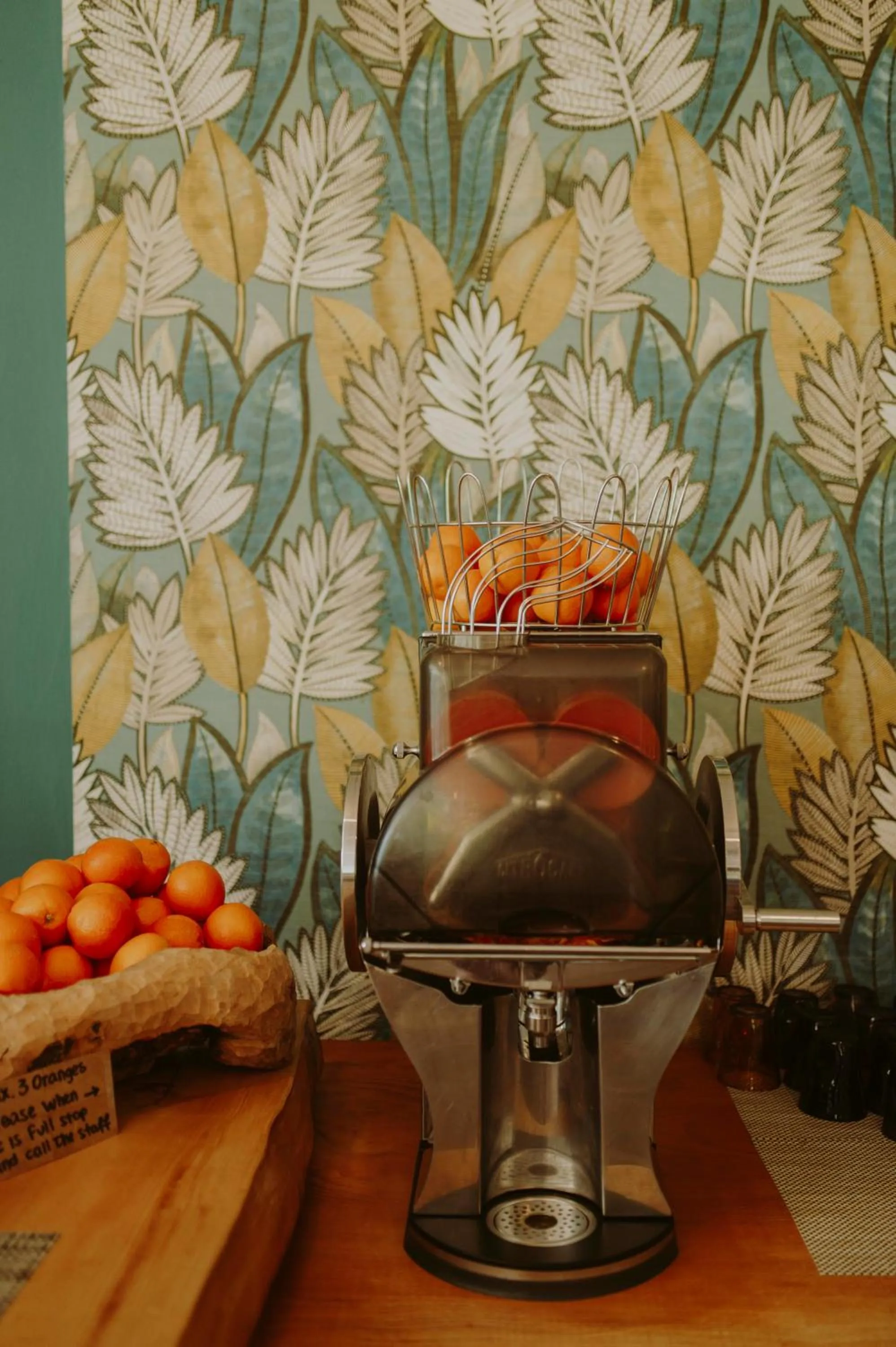 Breakfast in Hotel Limone