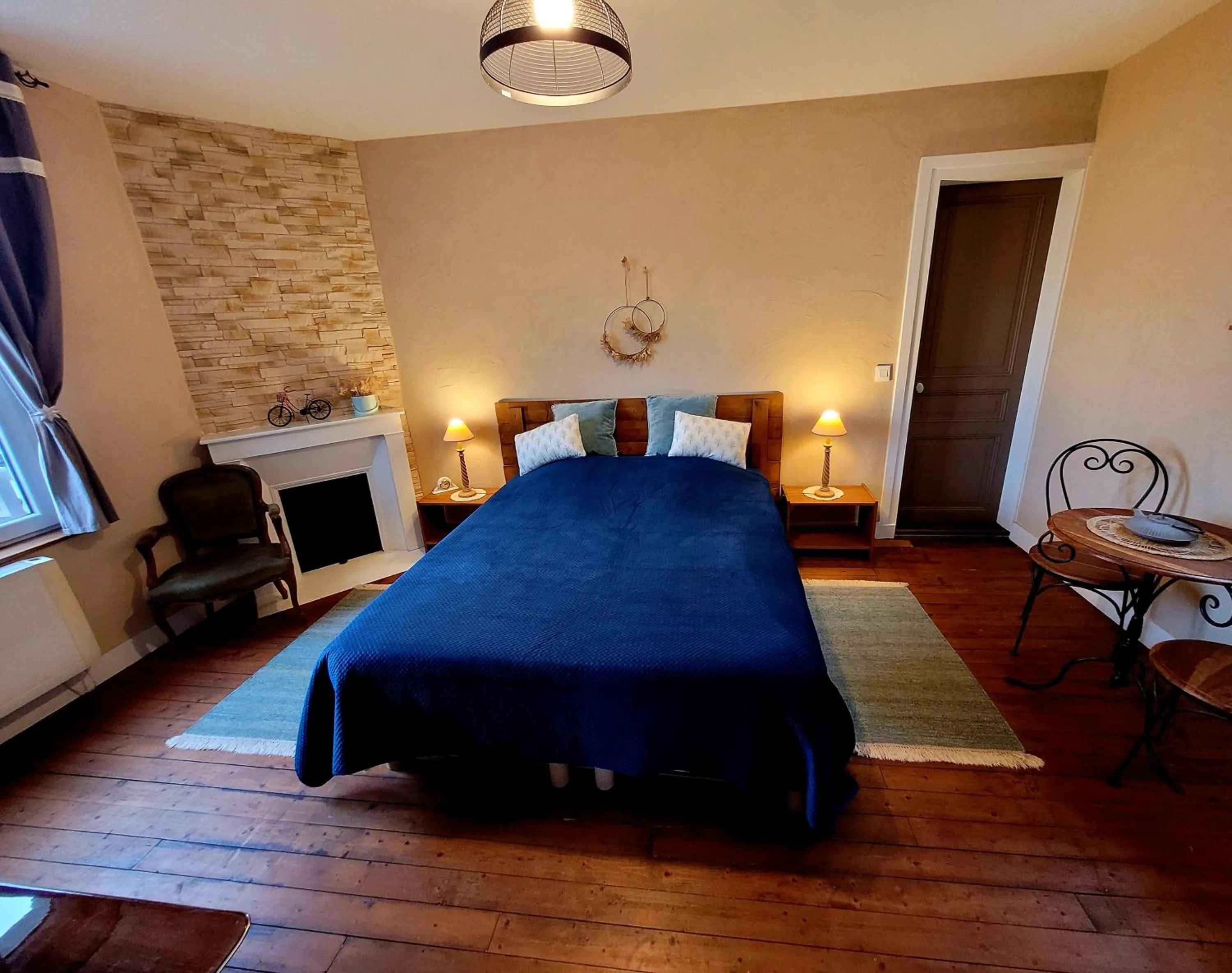 Photo of the whole room in Le Panoramique Auvers