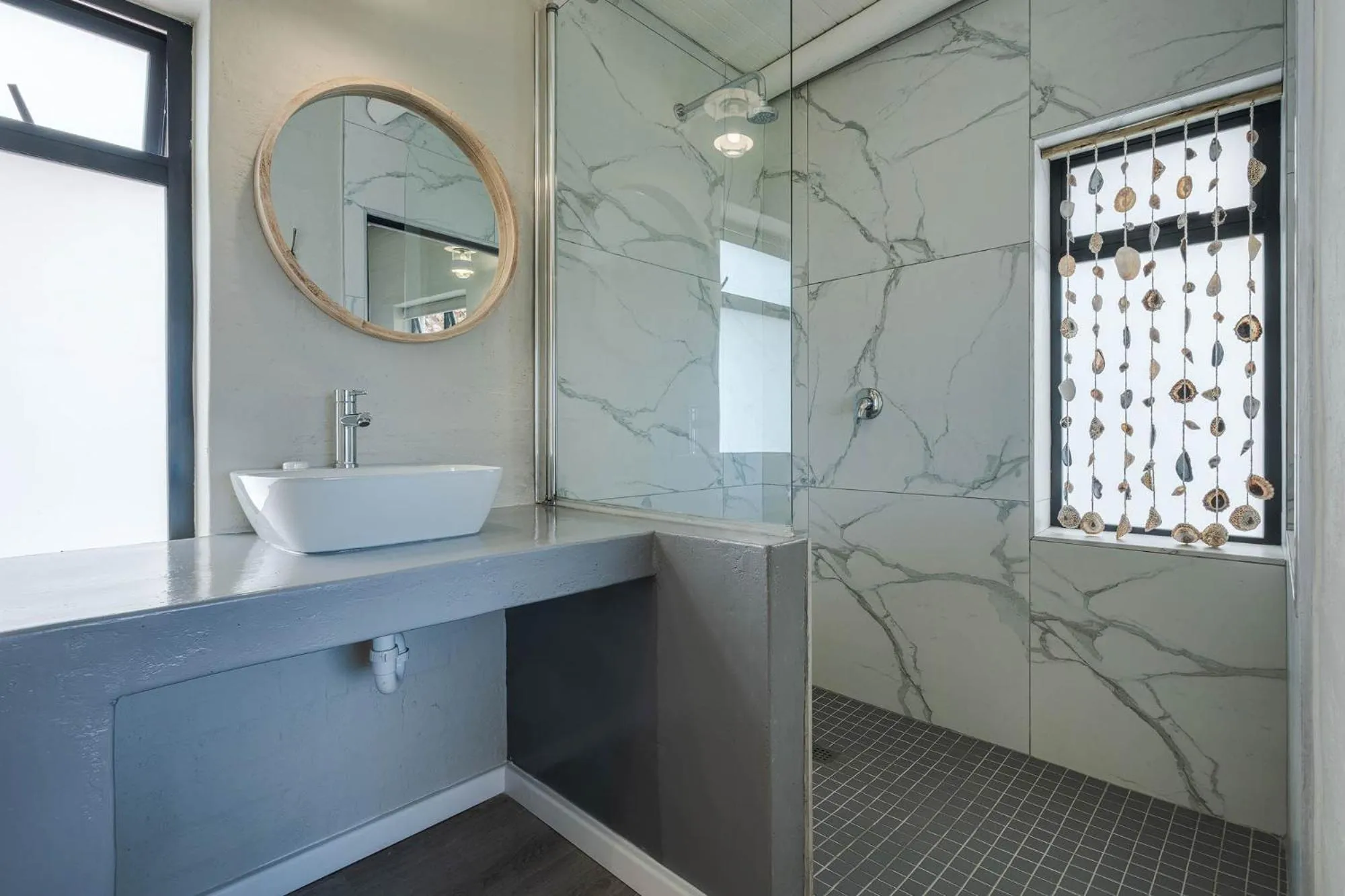 Shower in Blue Bay Lodge