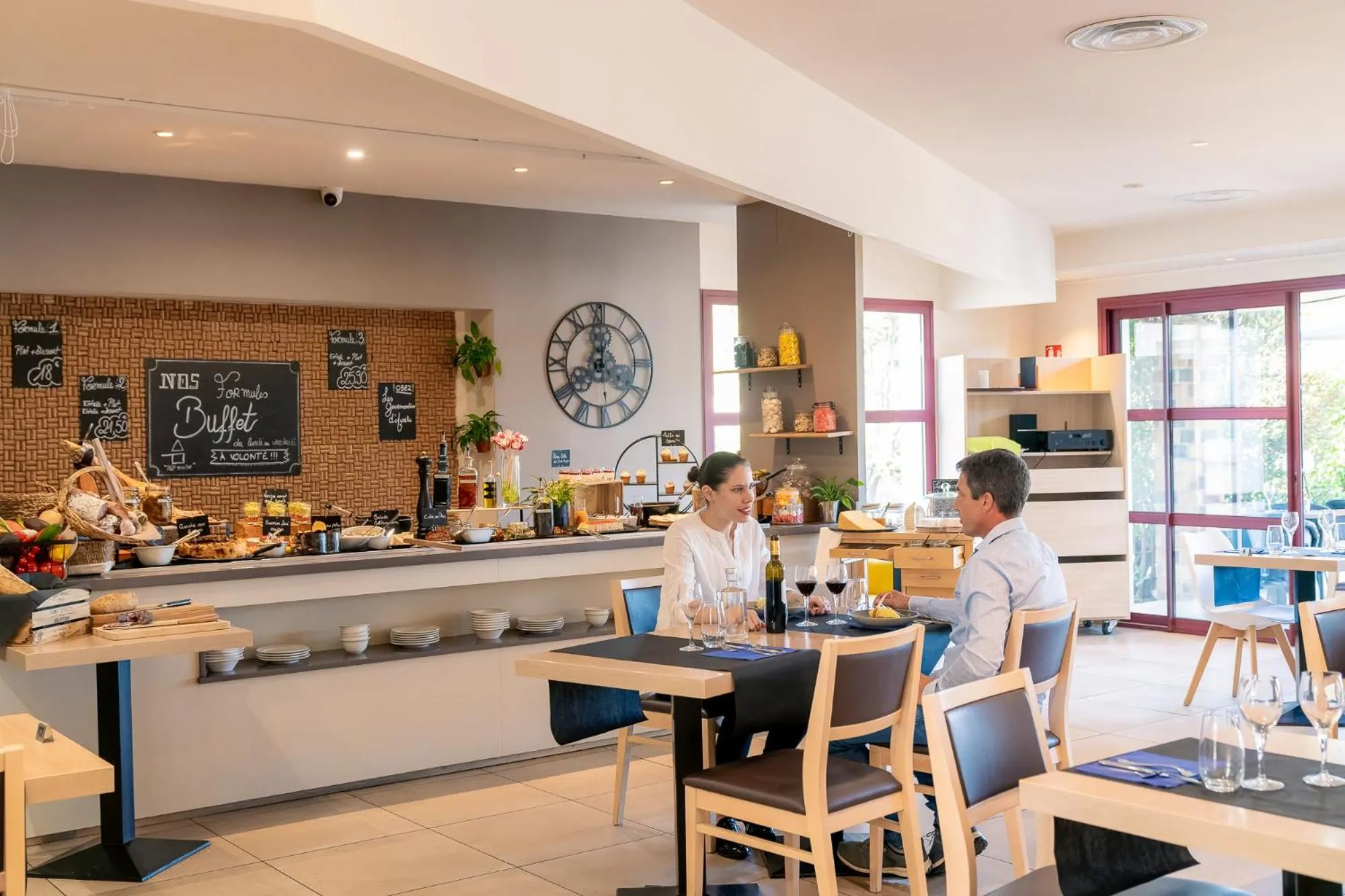 Restaurant/places to eat in The Originals City, Hôtel Le Pavillon, Béziers Est