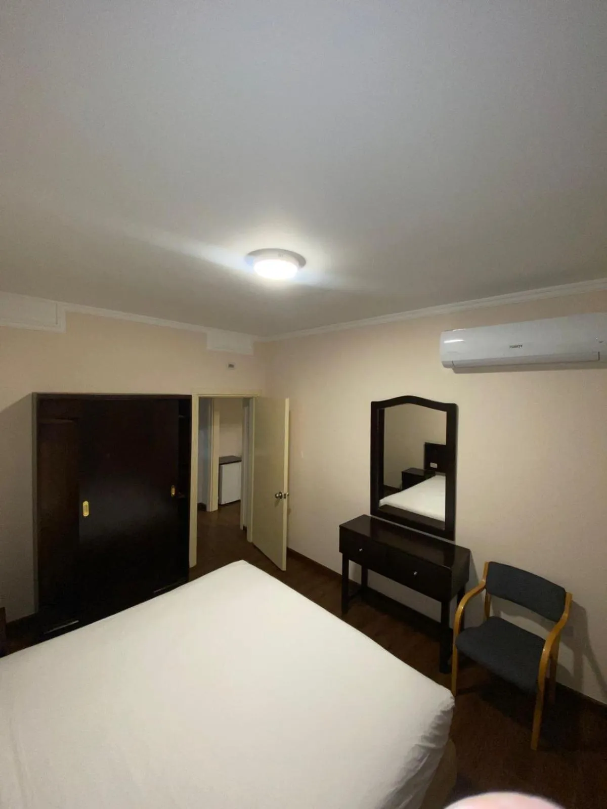 Bedroom, Bed in Rozana Hotel