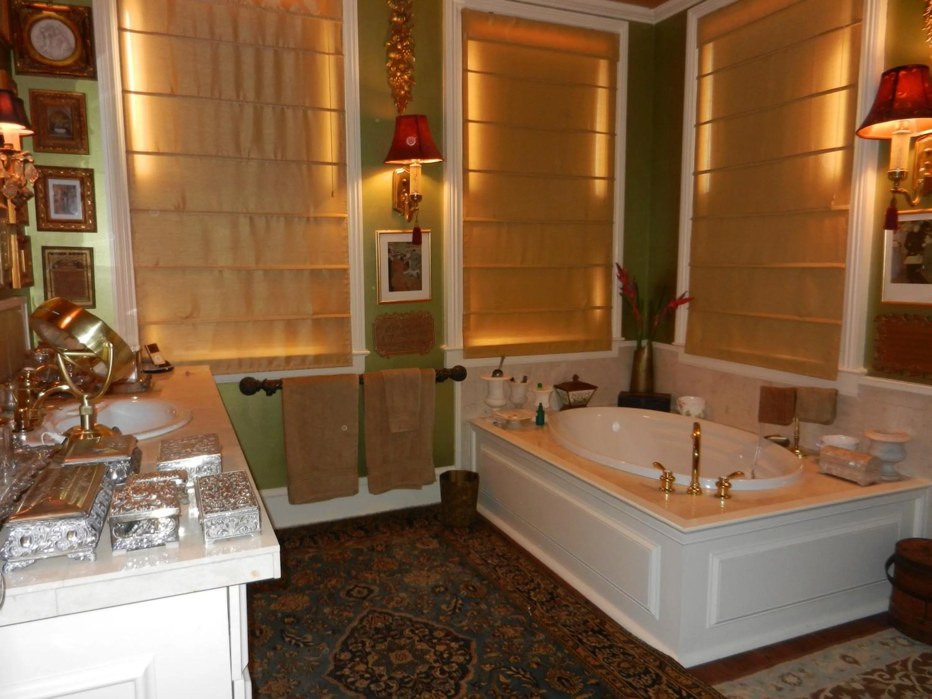 Bathroom in 22 Charlotte