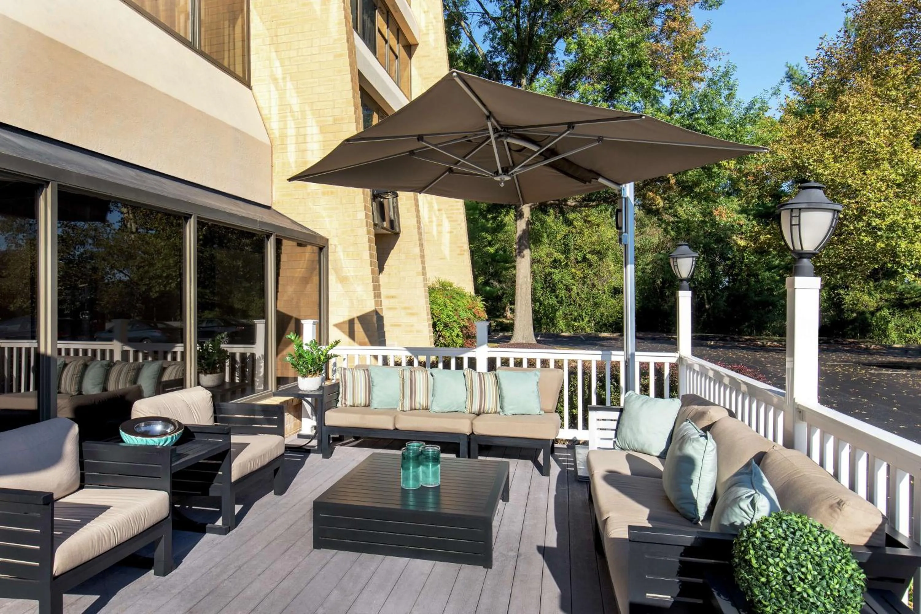 Property building in DoubleTree by Hilton Columbia