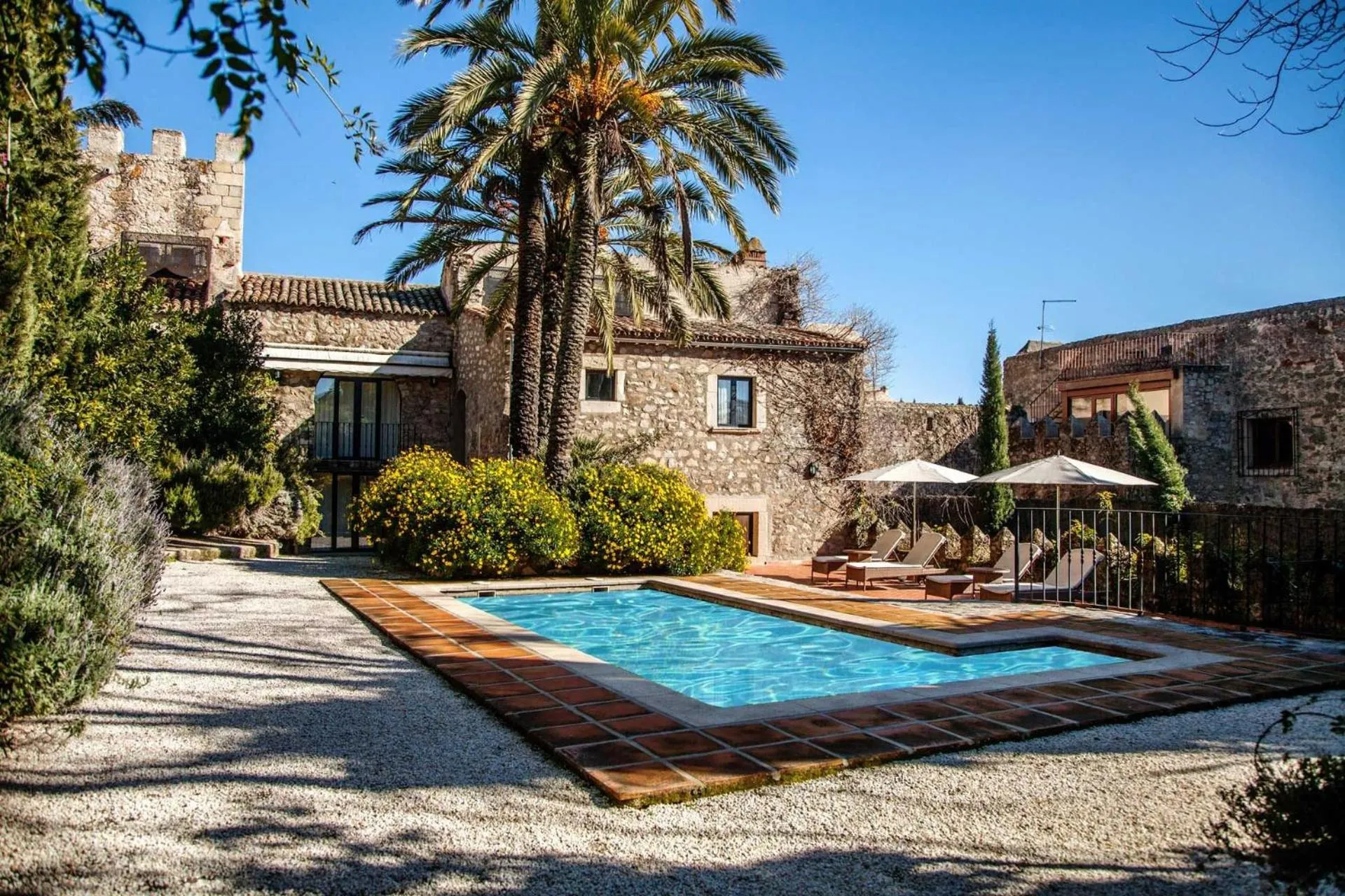 Swimming pool in Hotel Boutique Casa de Orellana