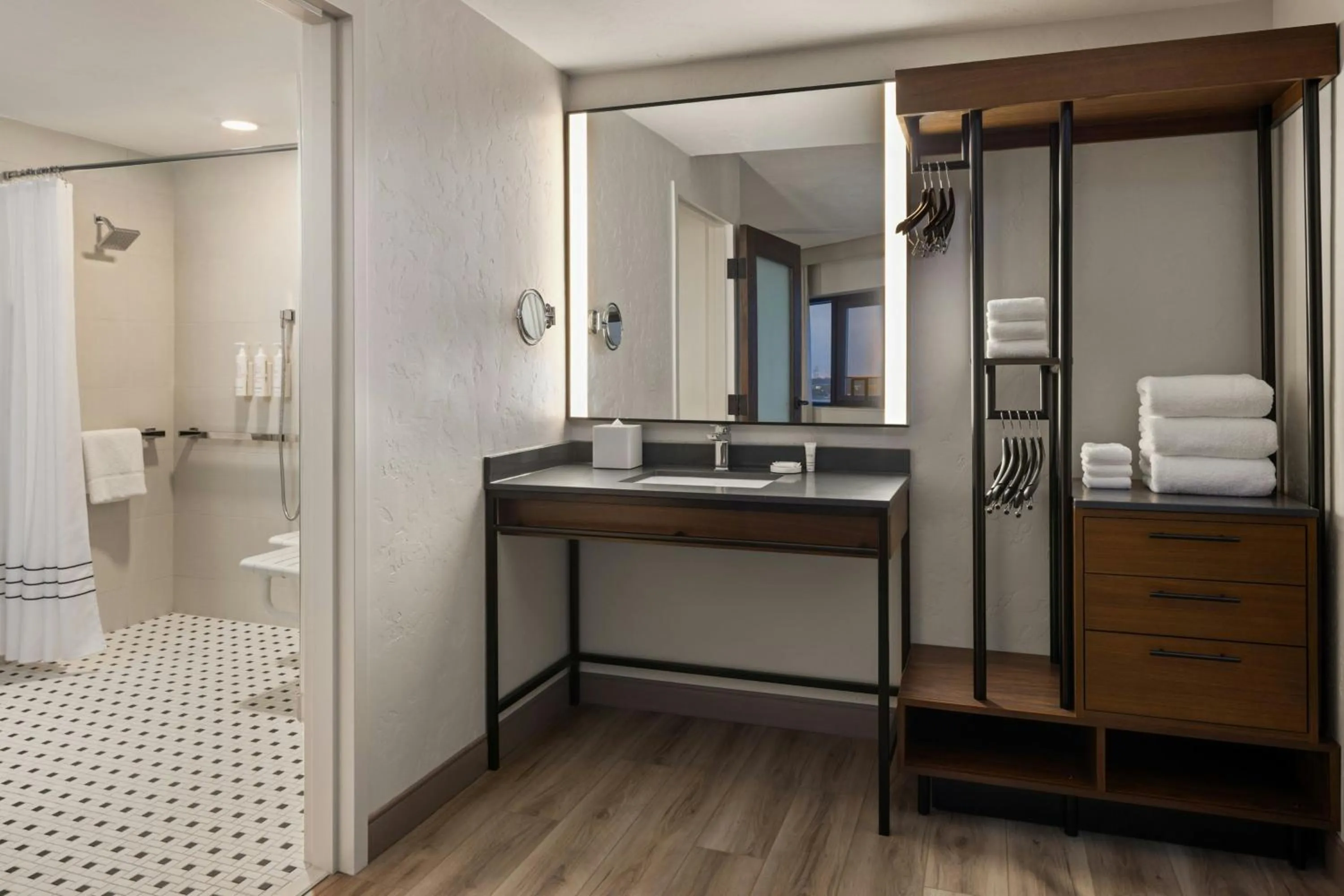 Bathroom in Oshkosh Marriott Waterfront Hotel & Convention Center