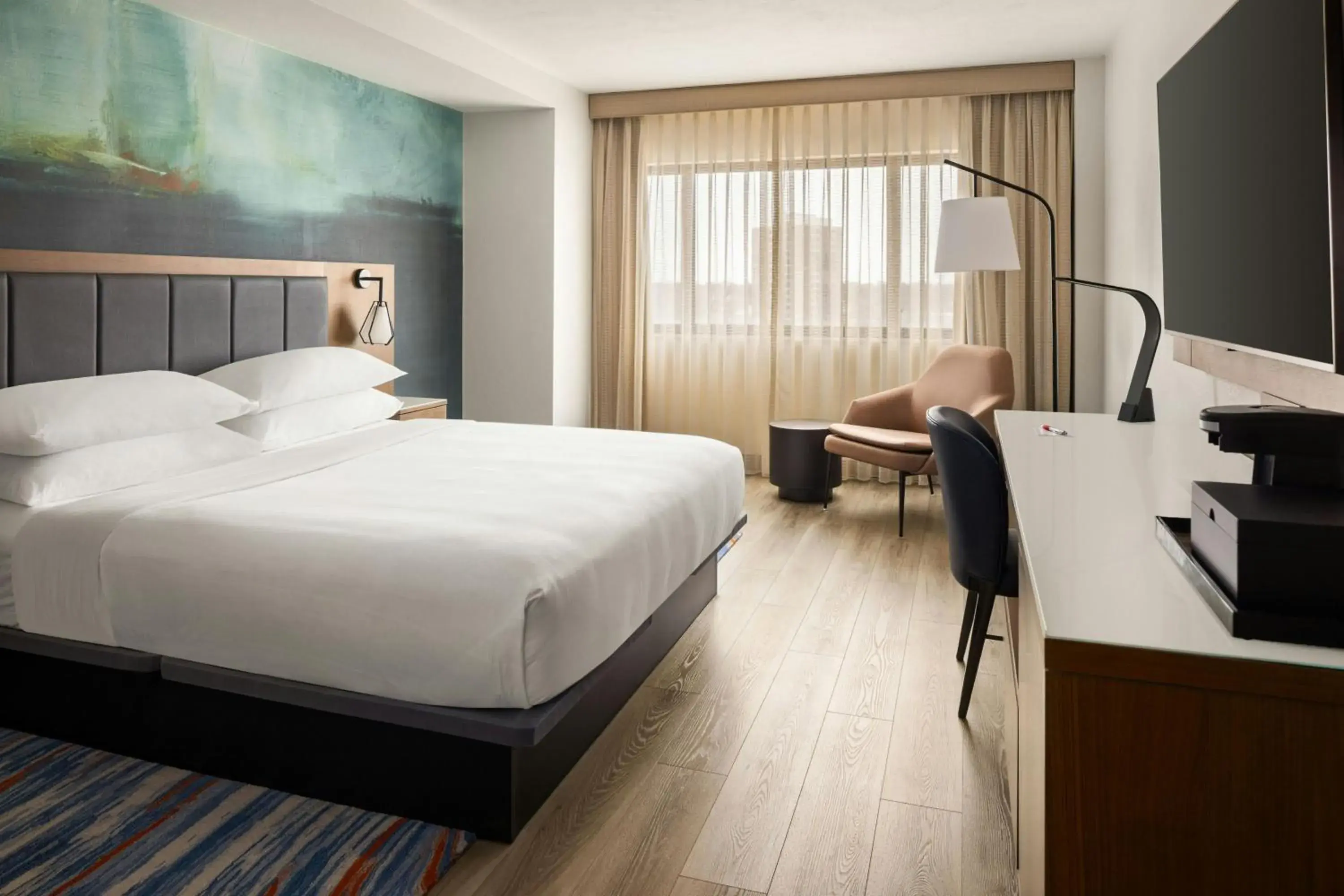 King Room with City View in Oshkosh Marriott Waterfront Hotel & Convention Center King Room with City View in Oshkosh Marriott Waterfront Hotel & Convention Center