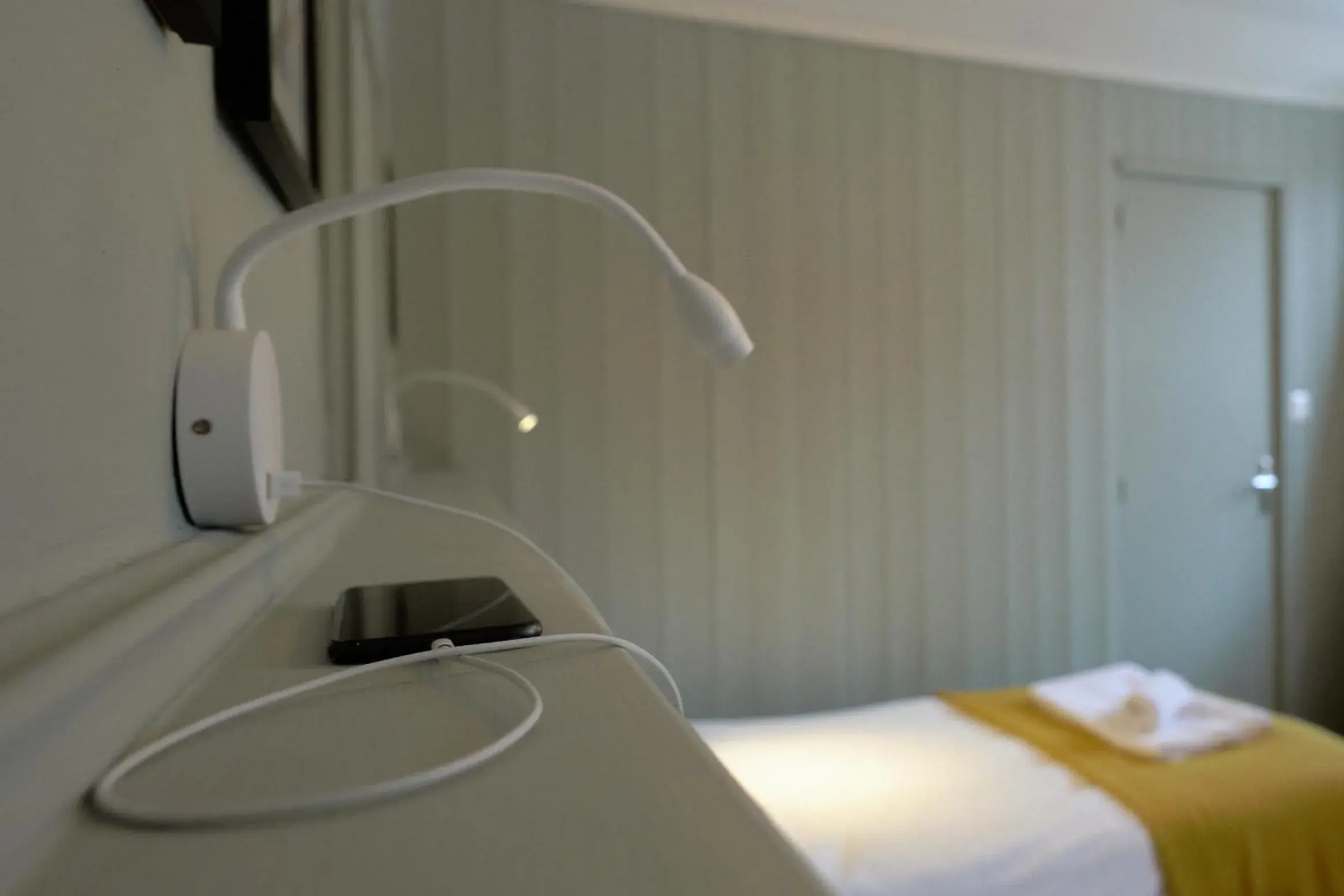 Bed in 4-Bed Mixed Dormitory Room in Vert Lodge Chamonix Bed in 4-Bed Mixed Dormitory Room in Vert Lodge Chamonix