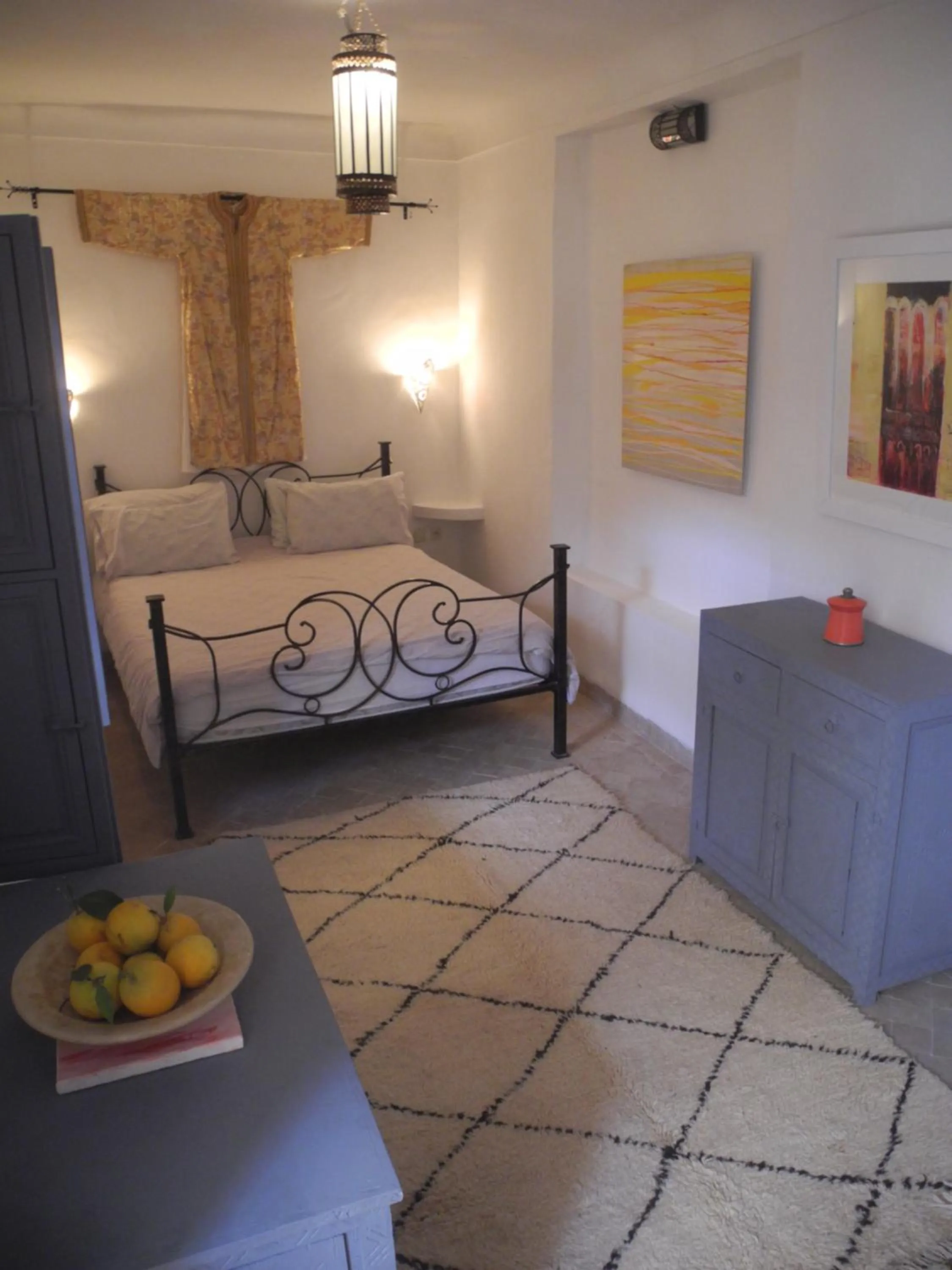 Decorative detail, Bed in Riad Linda