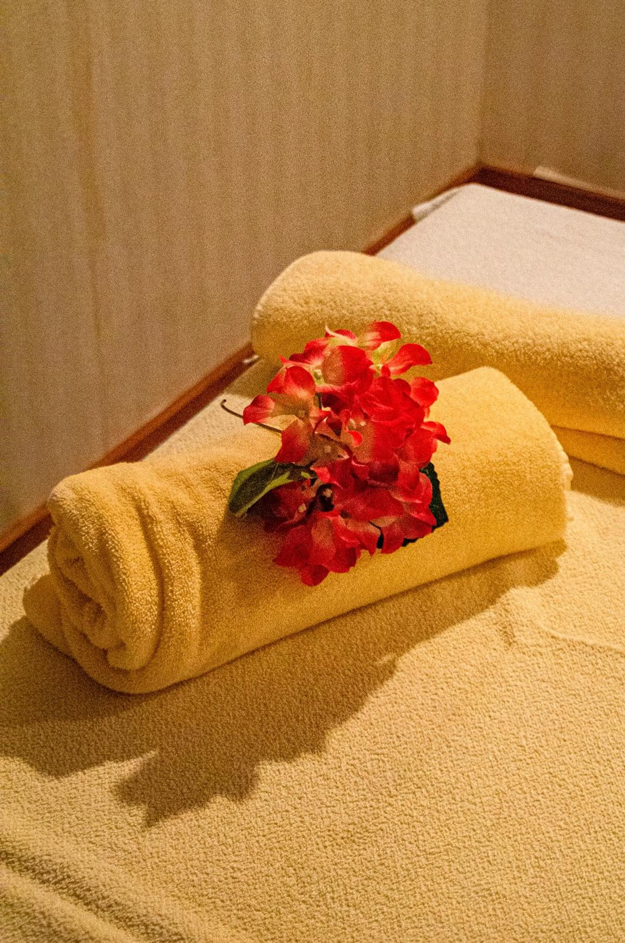 Spa and wellness centre/facilities, Bed in Bangi Resort Hotel