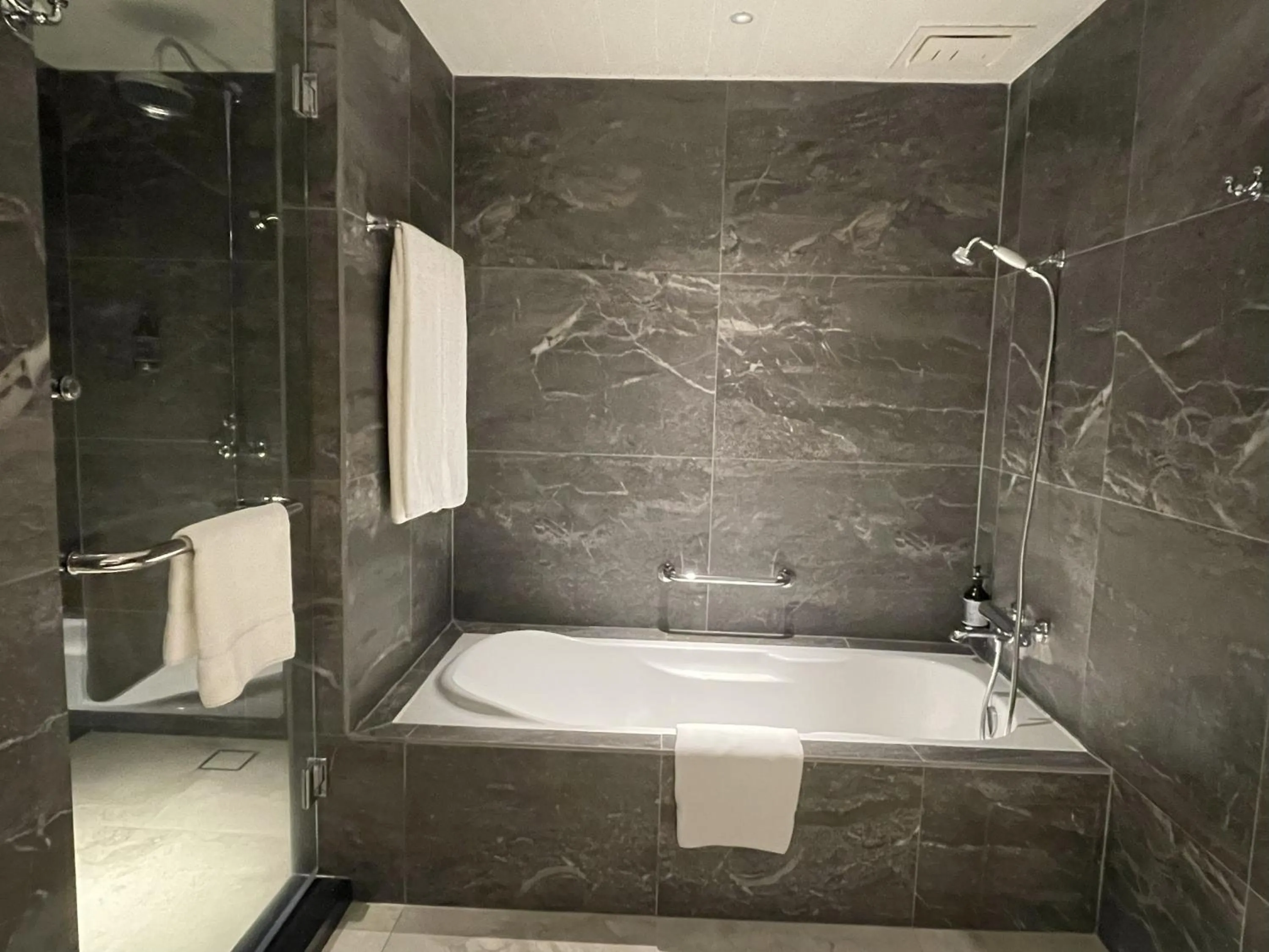 Shower in Bangi Resort Hotel