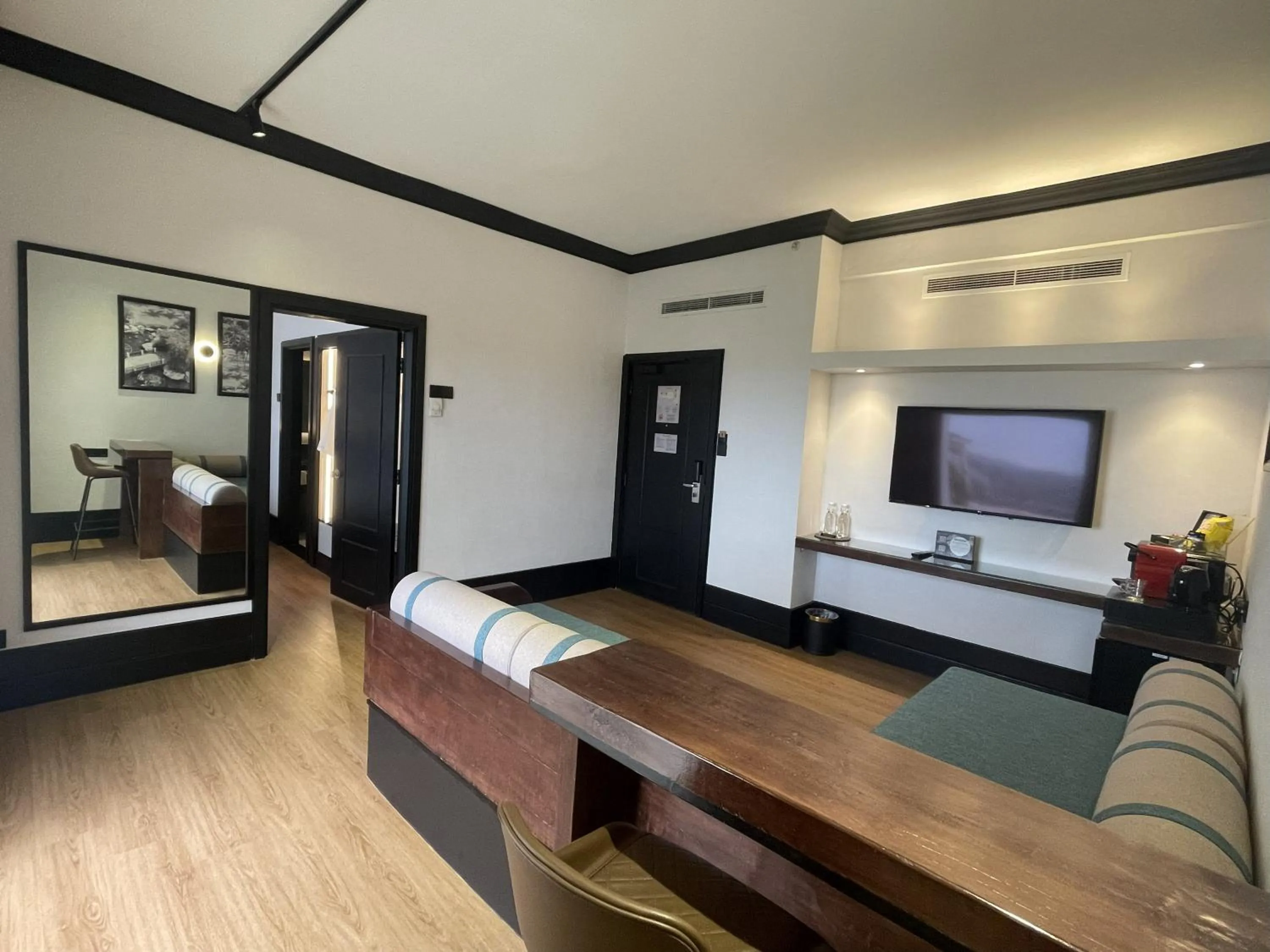 Living room, Bed in Bangi Resort Hotel