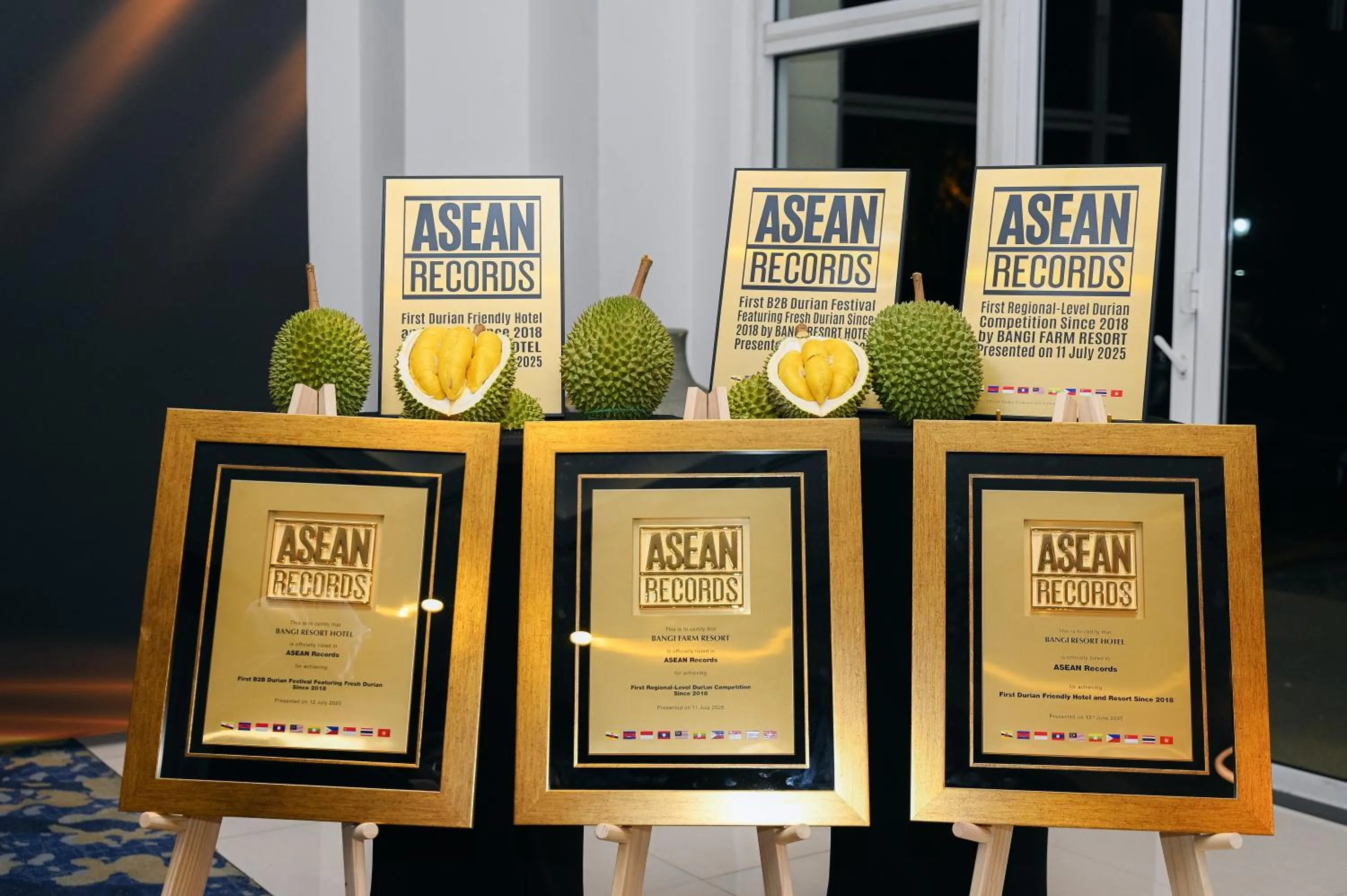 Logo/Certificate/Sign in Bangi Resort Hotel