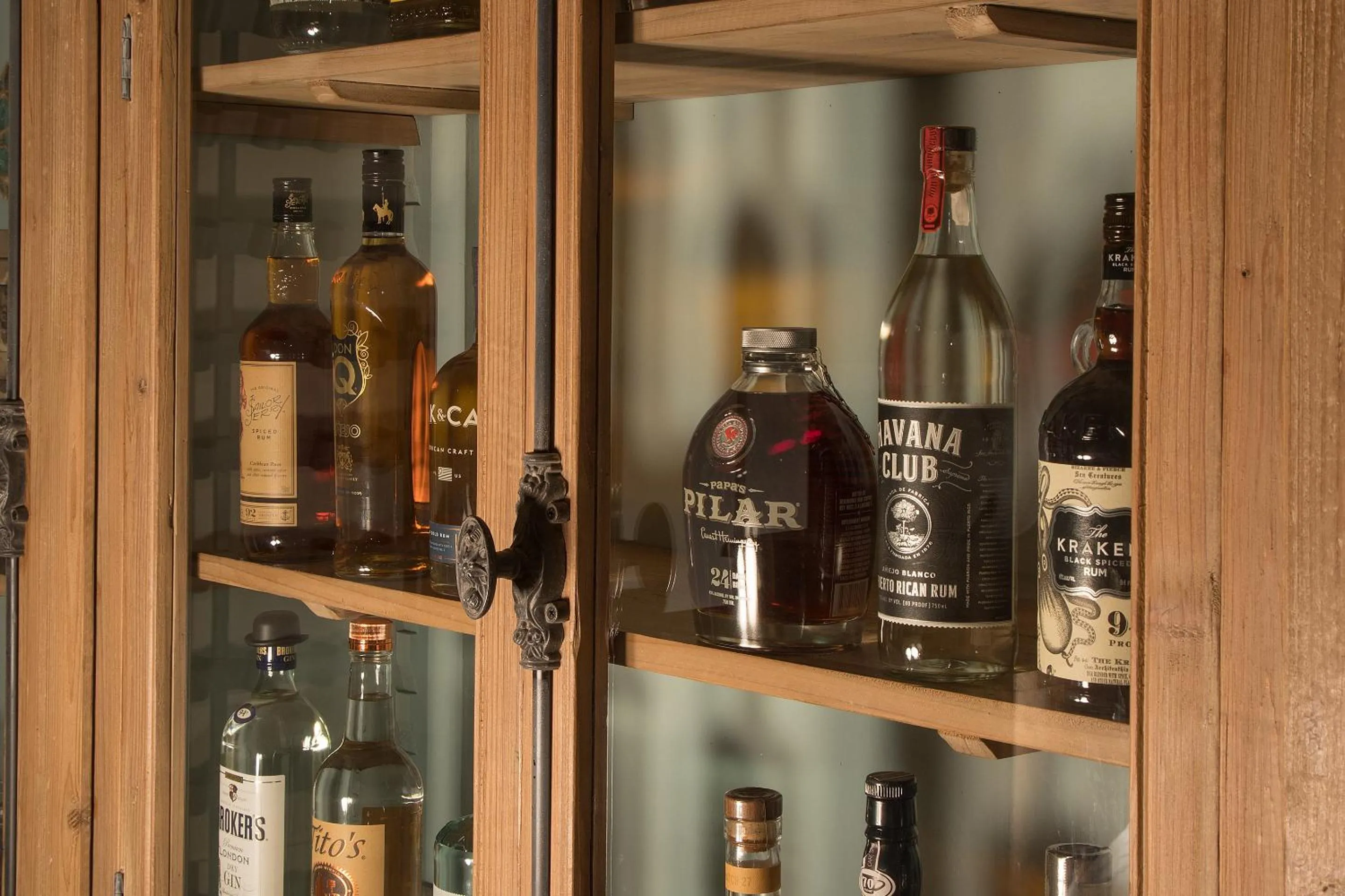 Lounge or bar in Bungalows Key Largo - All Inclusive