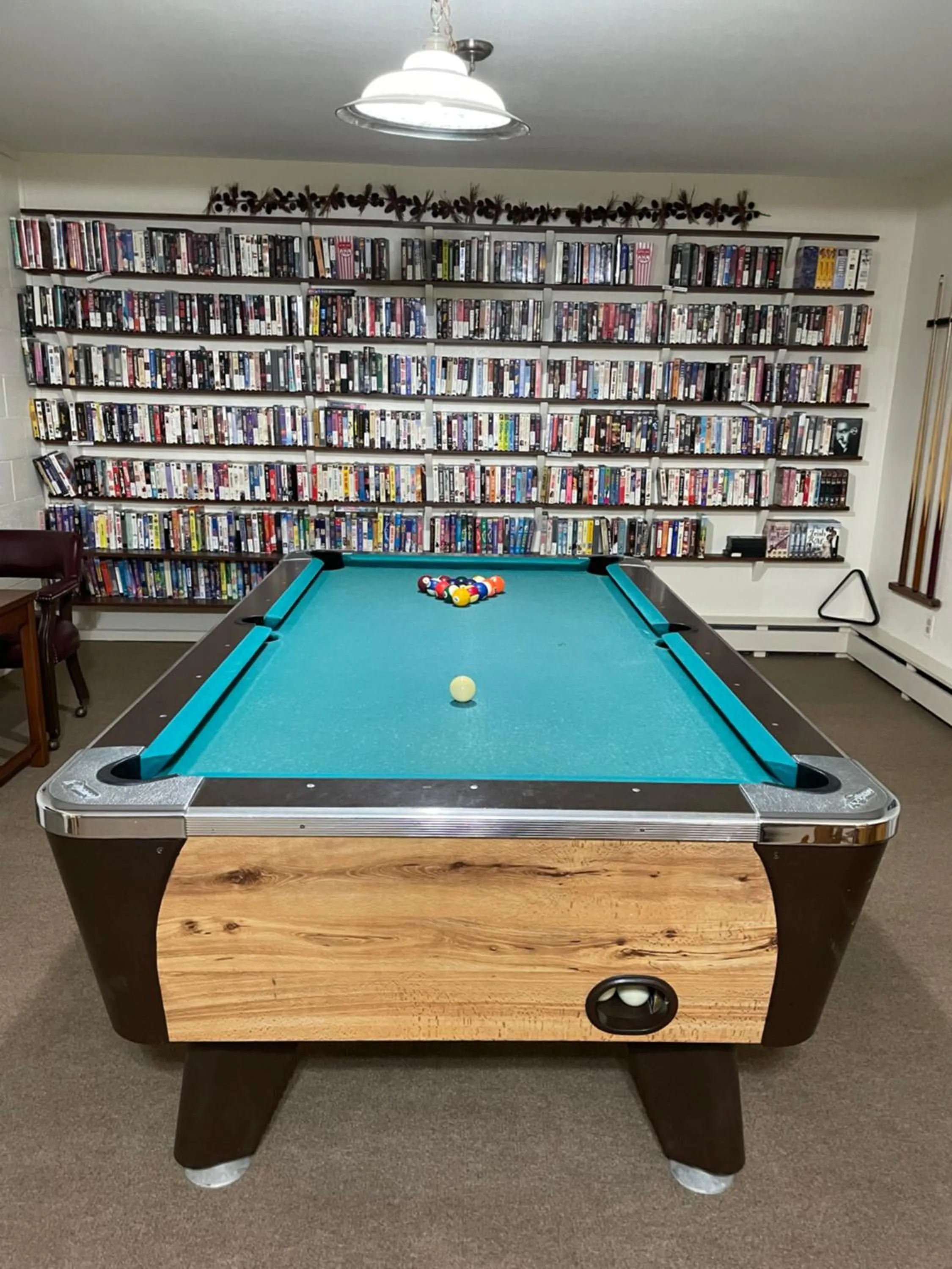Billiard in Hideaway Mountain Lodge