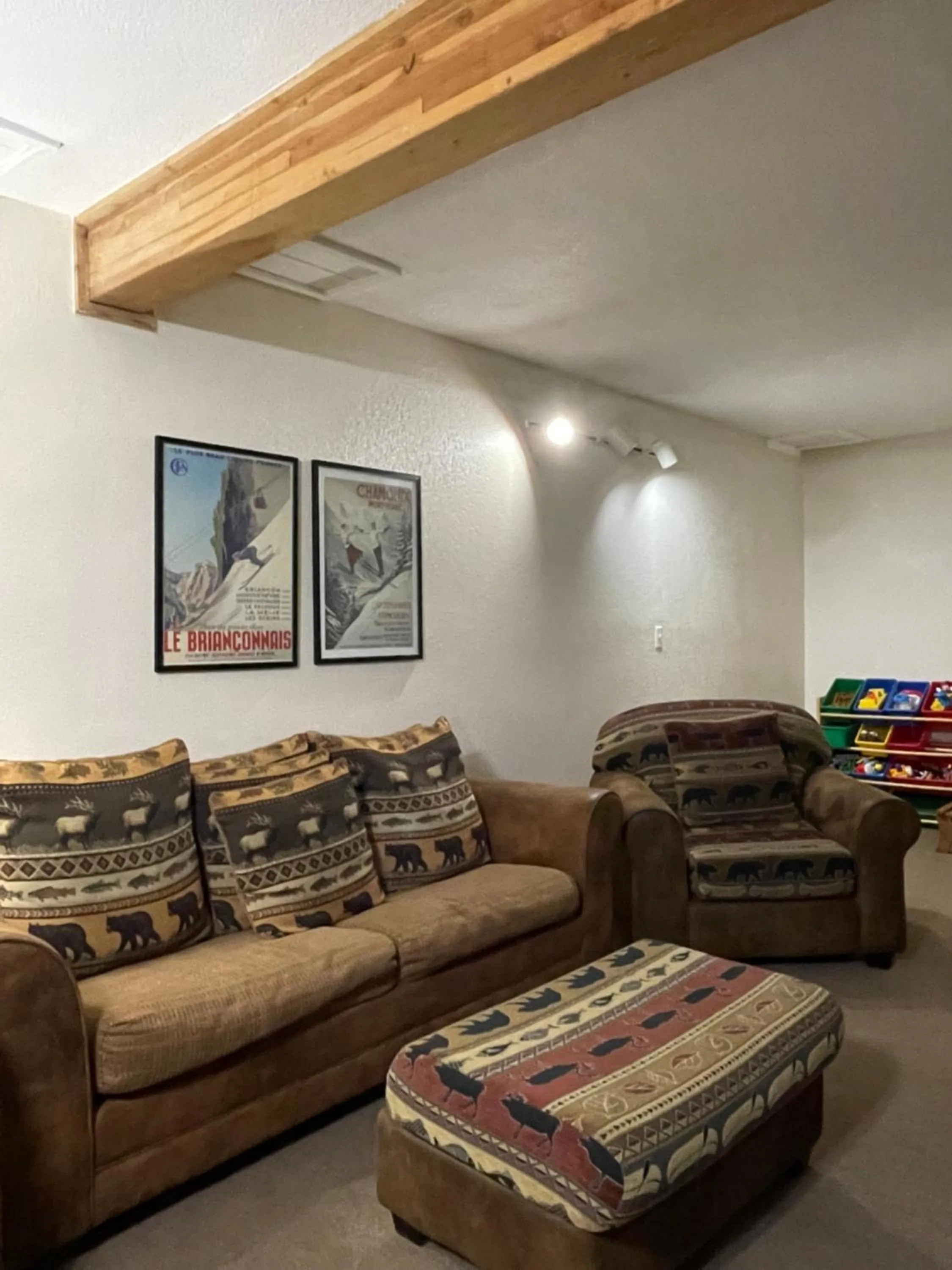 Game Room in Hideaway Mountain Lodge