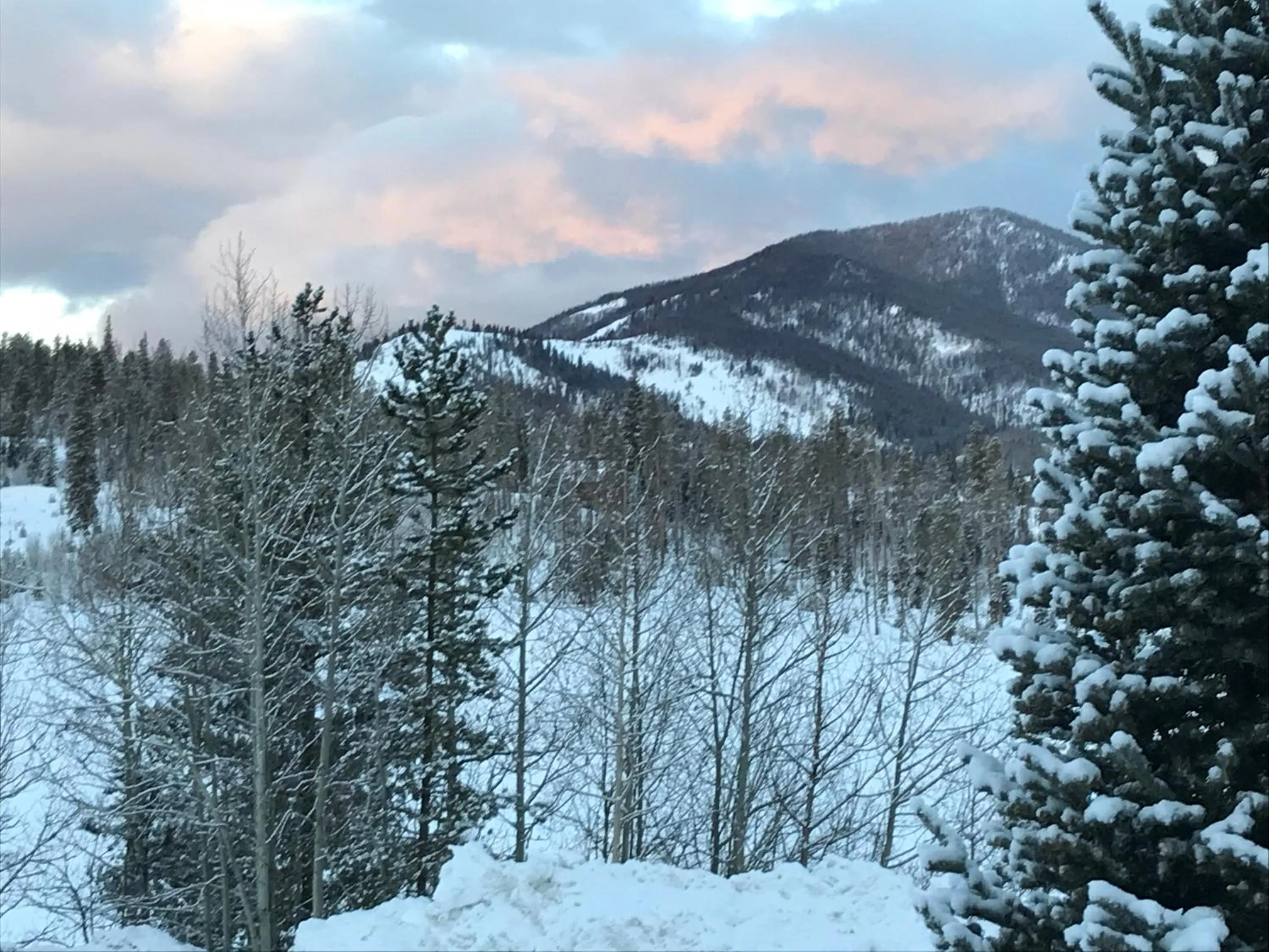 Winter in Hideaway Mountain Lodge