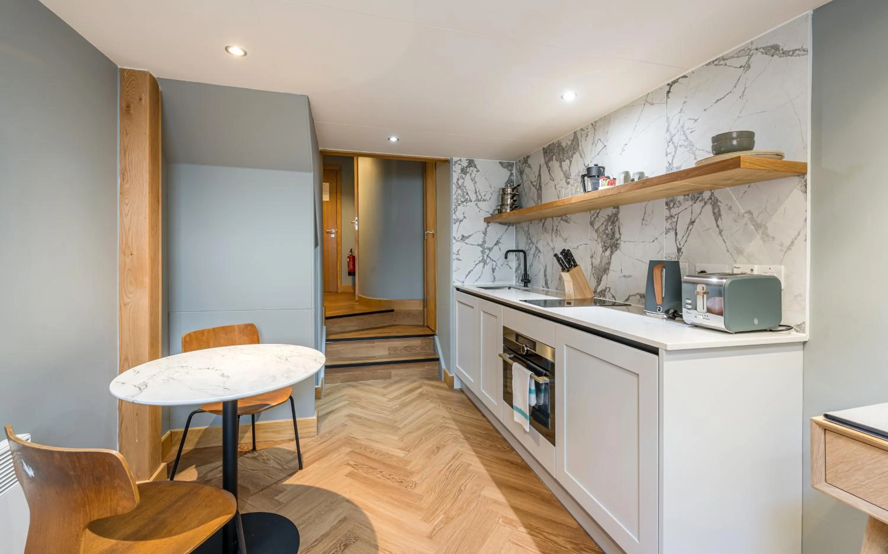 Kitchen or kitchenette in KM Apartments
