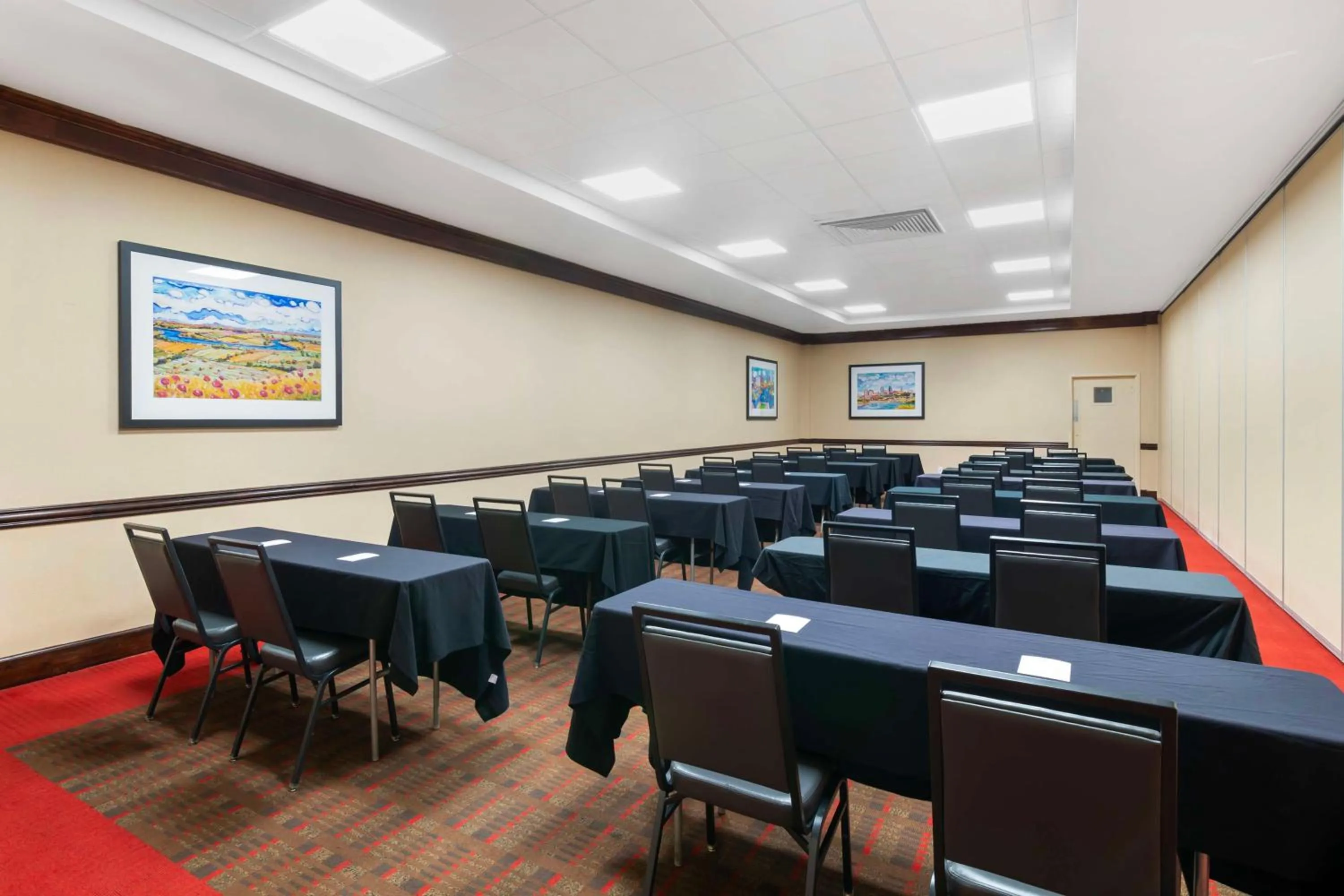 Meeting/conference room in Best Western Plus Kansas City Sports Complex Hotel