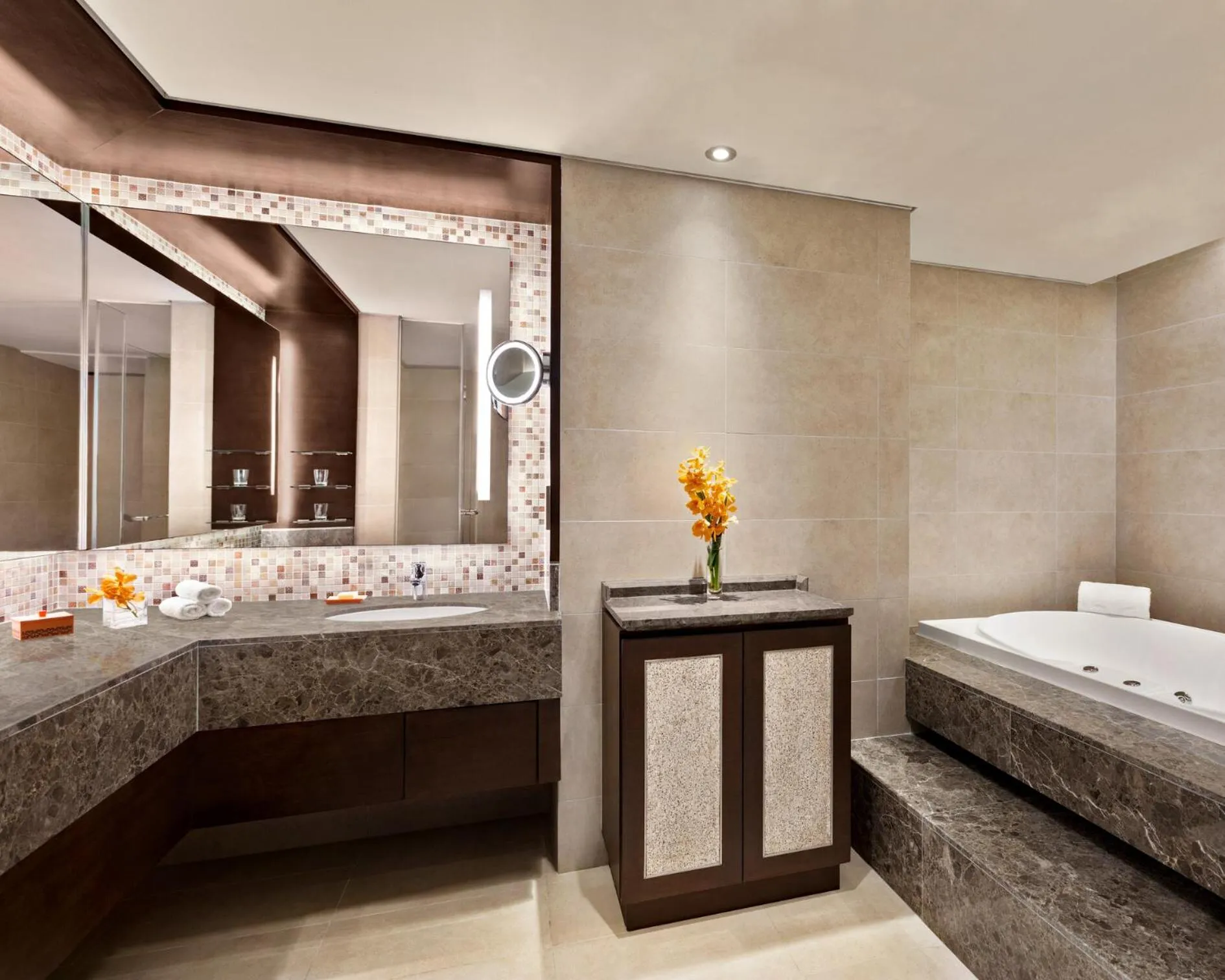 Toilet, Bed in Shangri-La Tanjung Aru, Kota Kinabalu