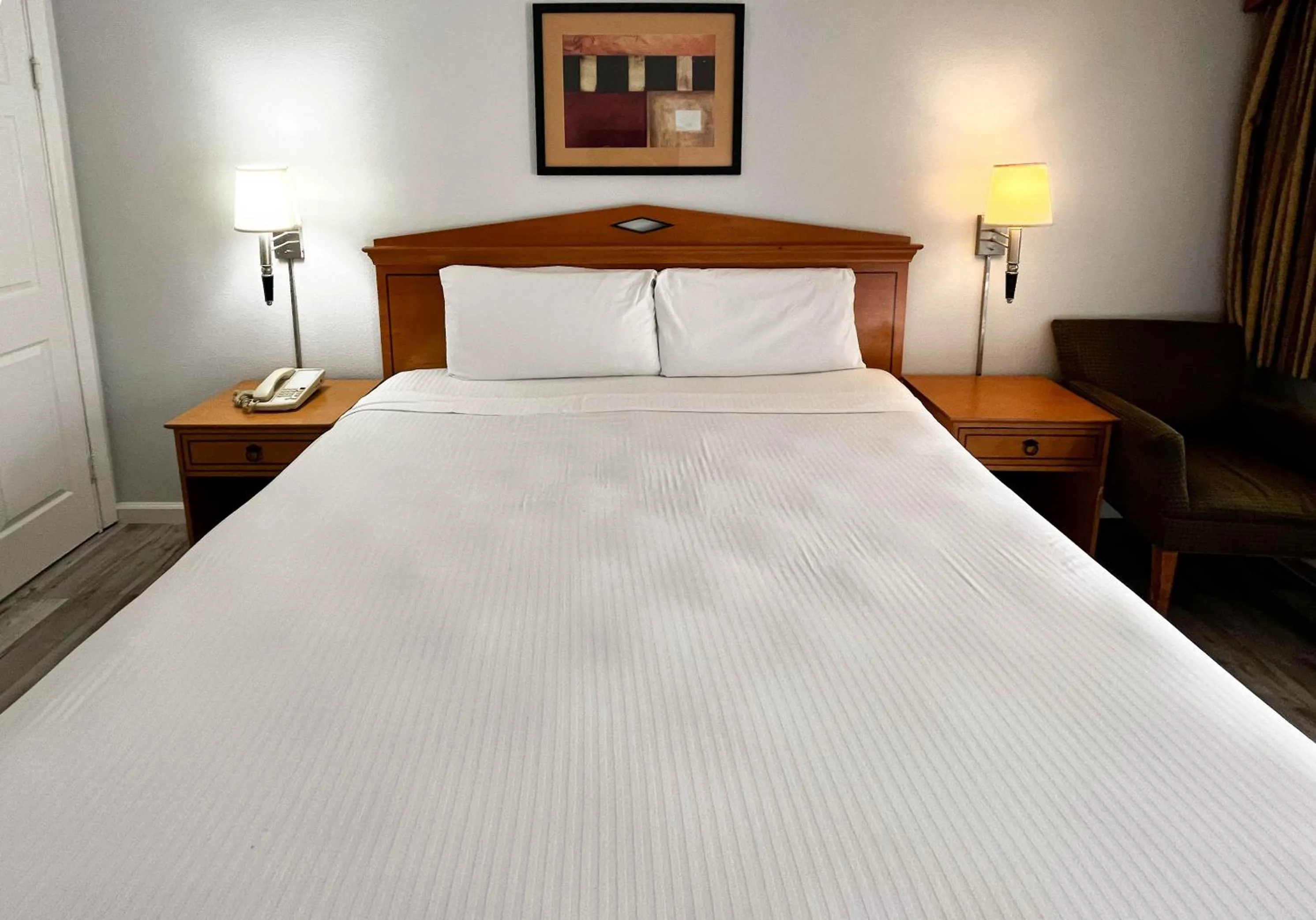 Bedroom, Bed in Motel 6 San Francisco CA Lombard Street