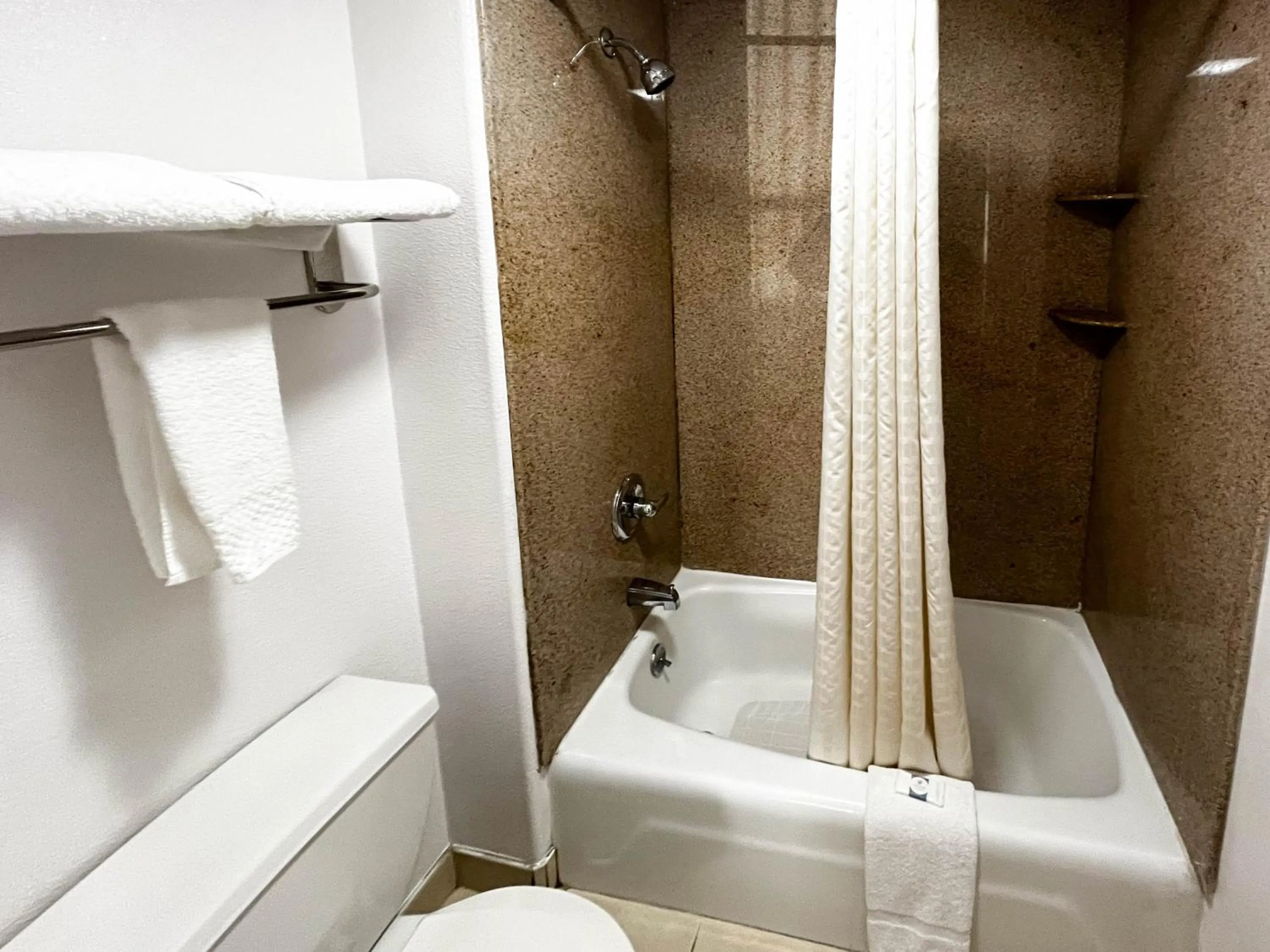 Bathroom in Motel 6 San Francisco CA Lombard Street