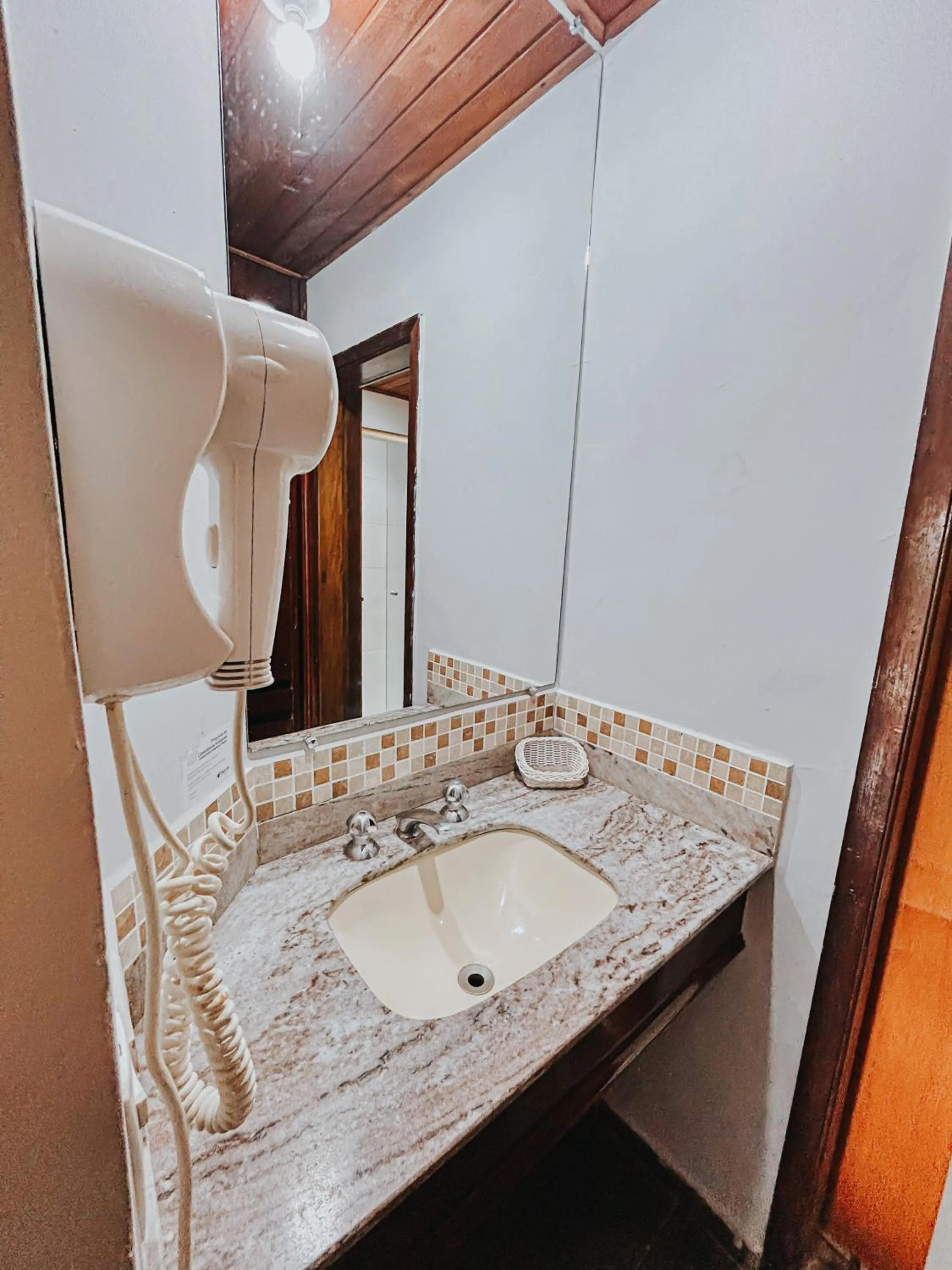 Bathroom in Plaza Inn Week Inn