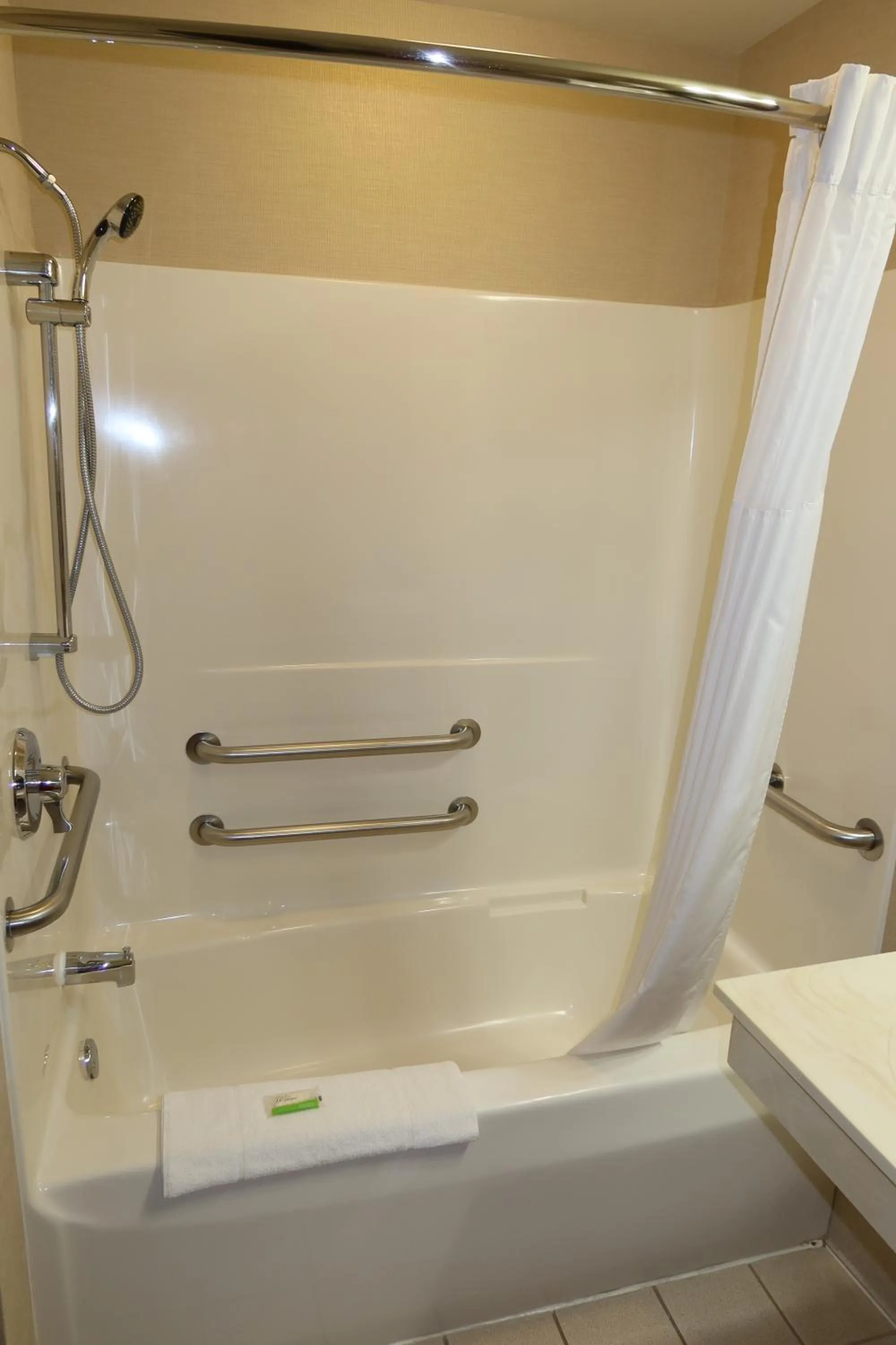 Shower in Country Inn & Suites by Radisson, Madison, WI